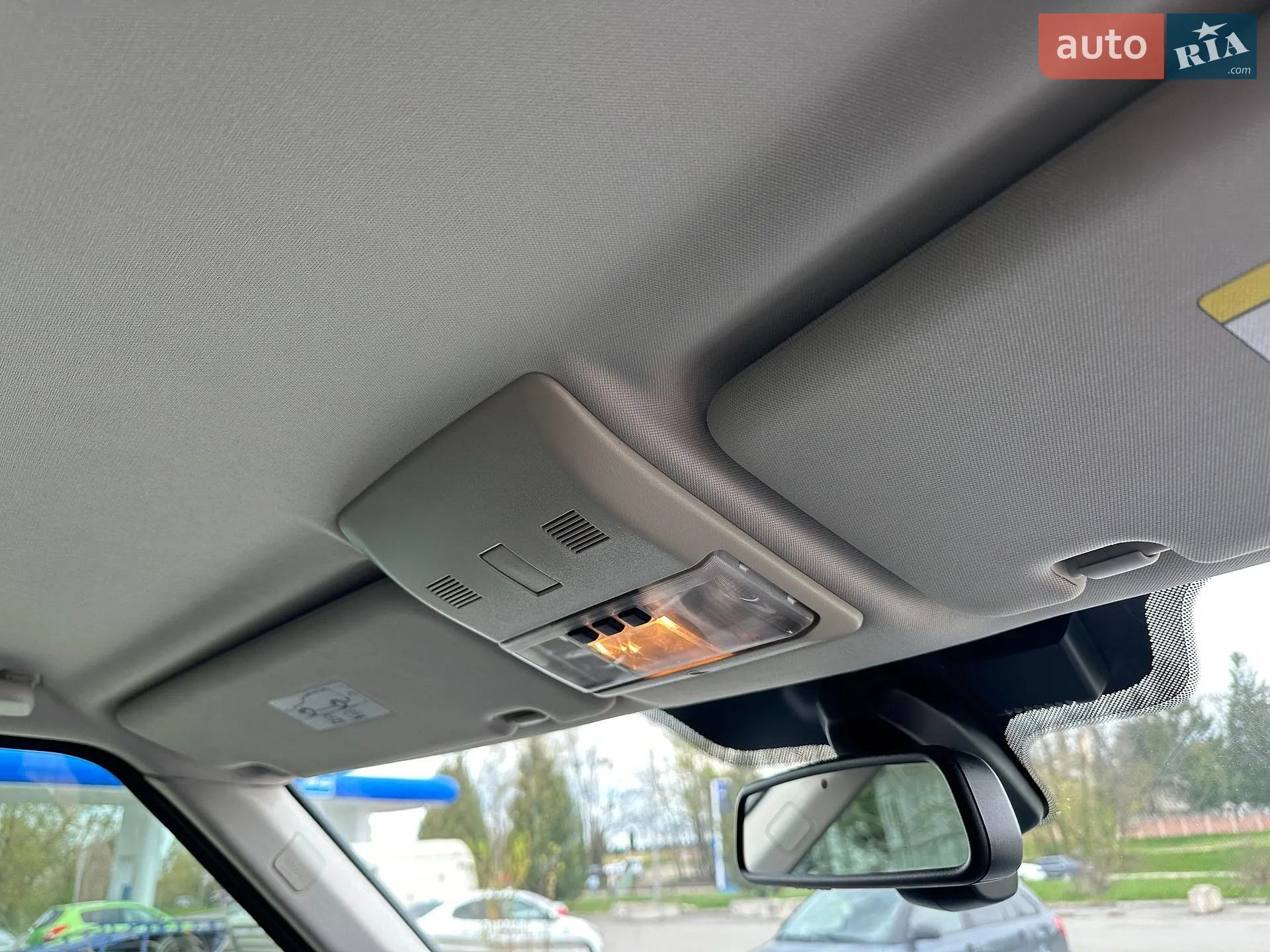 2015 Land Rover Discovery - мініатюра 35