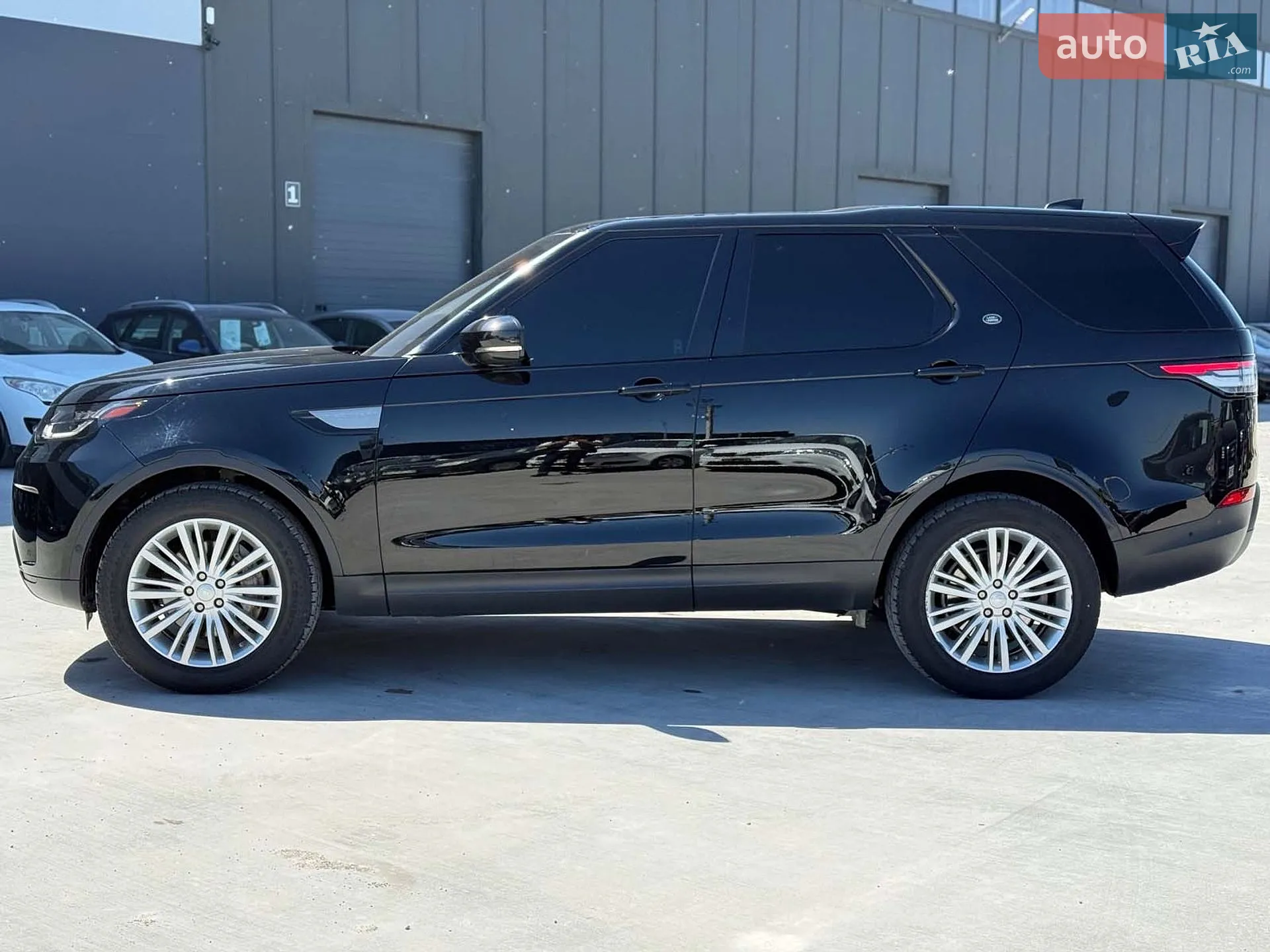2019 Land Rover Discovery - мініатюра 11