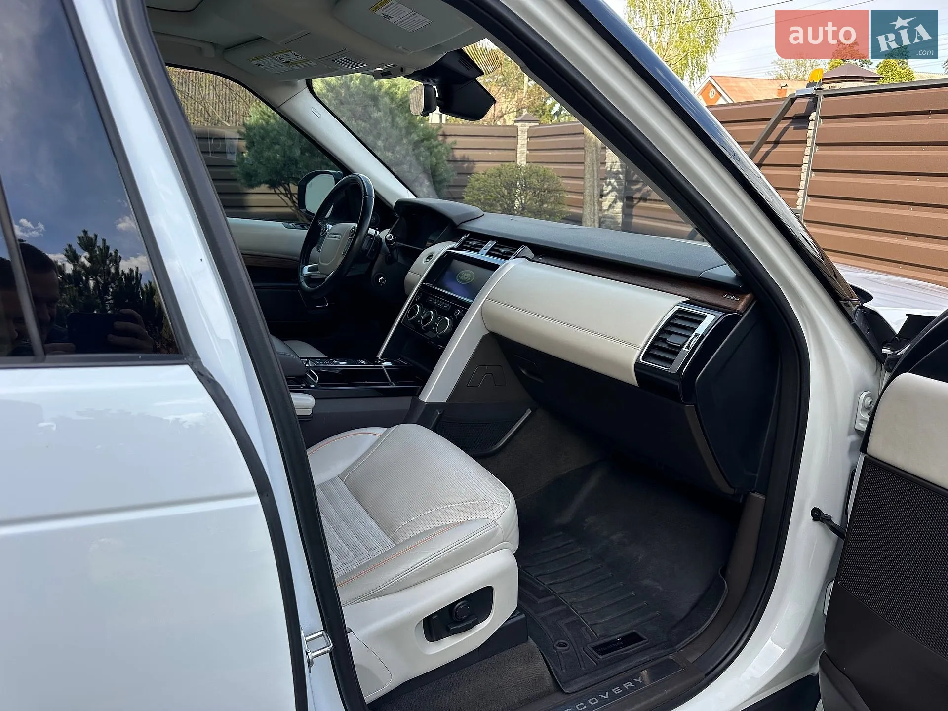 2018 Land Rover Discovery - мініатюра 11