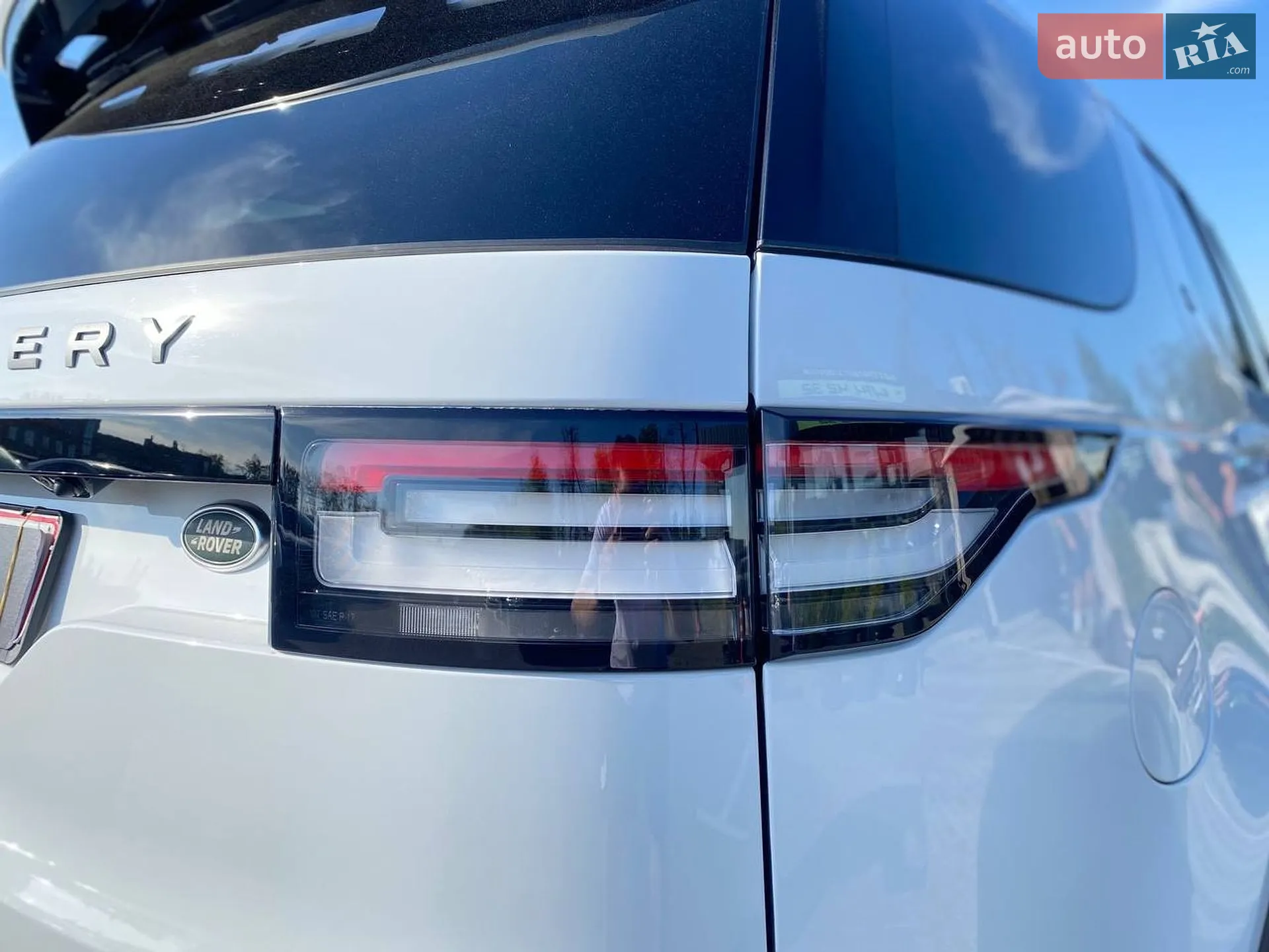 2018 Land Rover Discovery - мініатюра 16