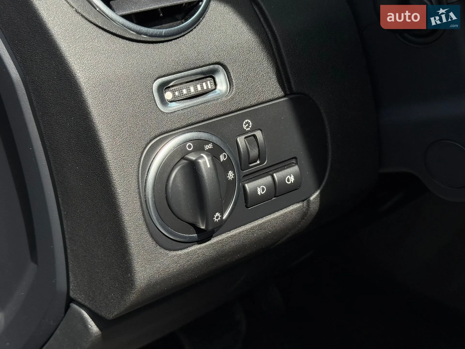 2015 Land Rover Discovery - мініатюра 13