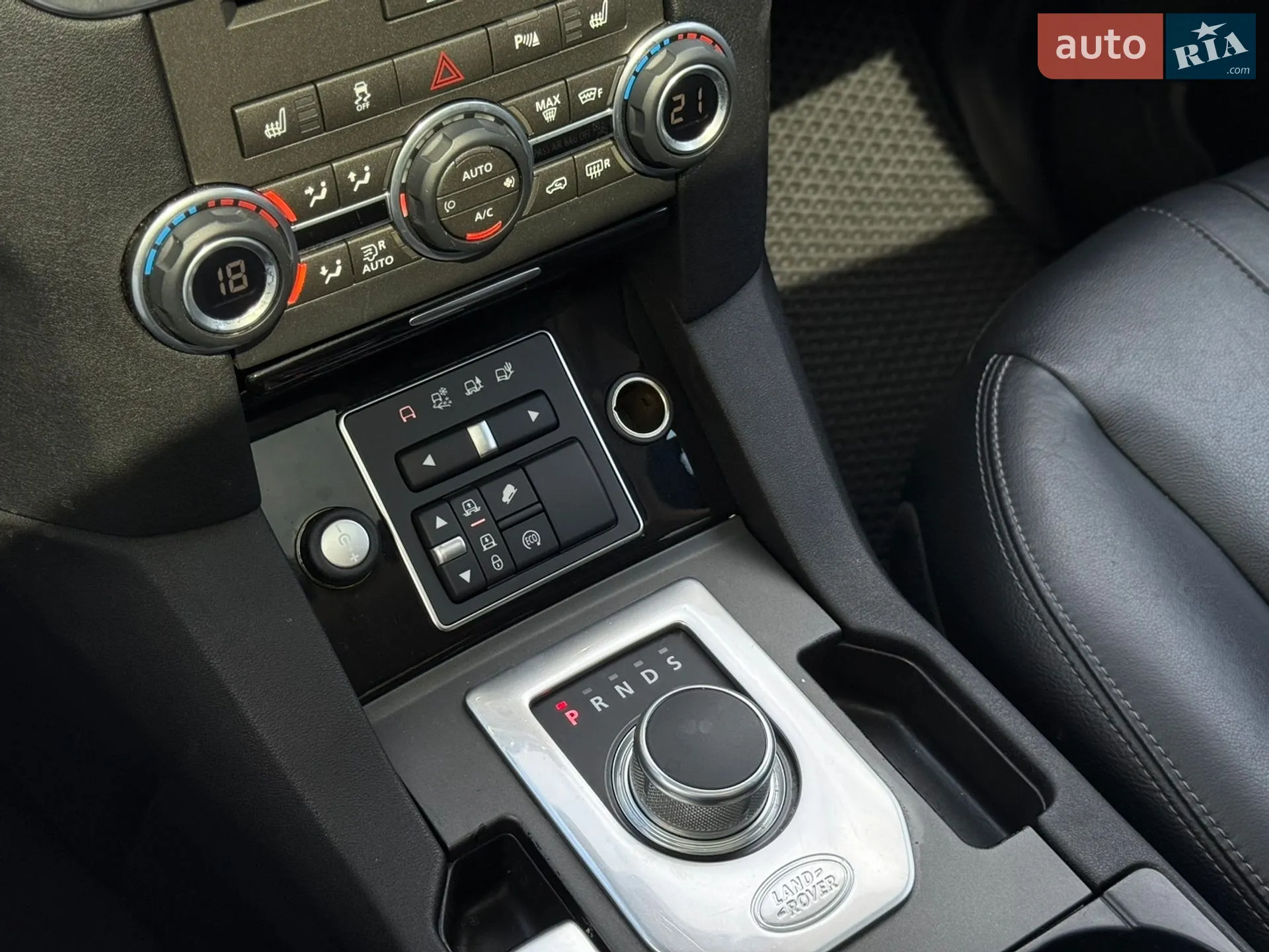2015 Land Rover Discovery - мініатюра 22