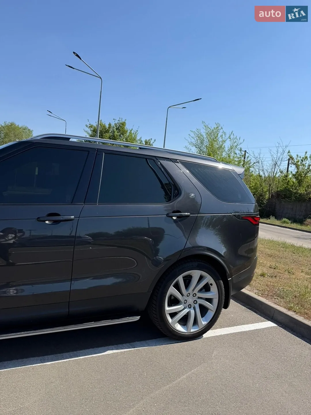 2021 Land Rover Discovery - мініатюра 2