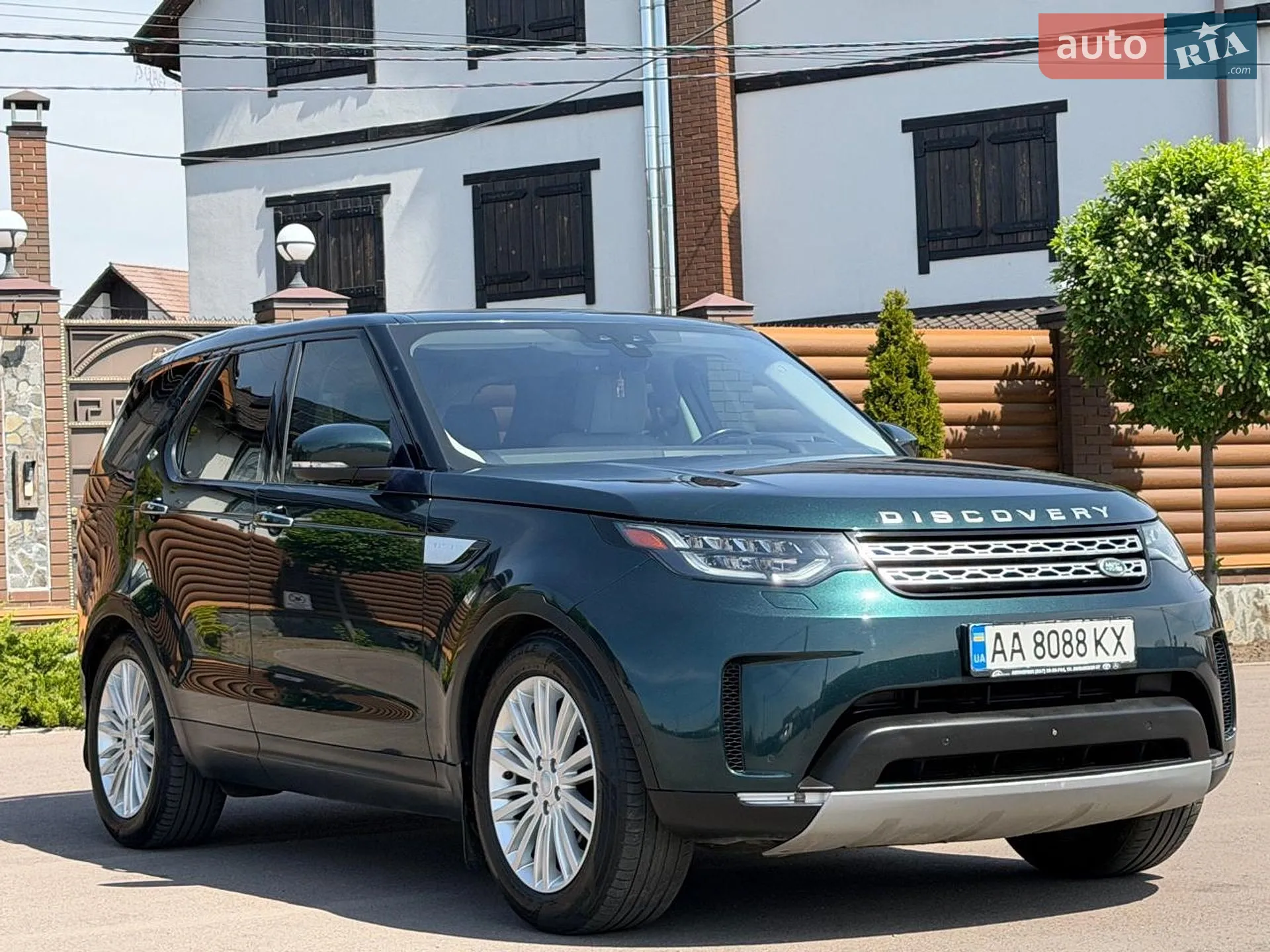 2017 Land Rover Discovery - мініатюра 18