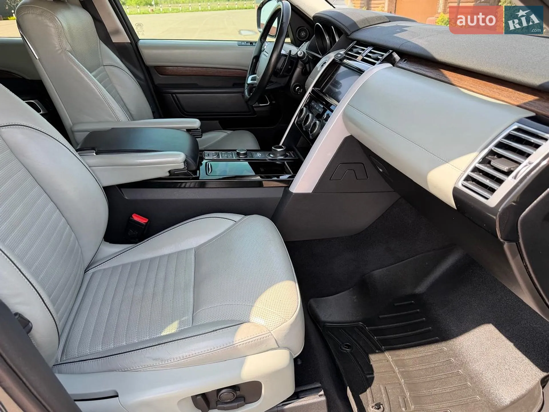 2017 Land Rover Discovery - мініатюра 60