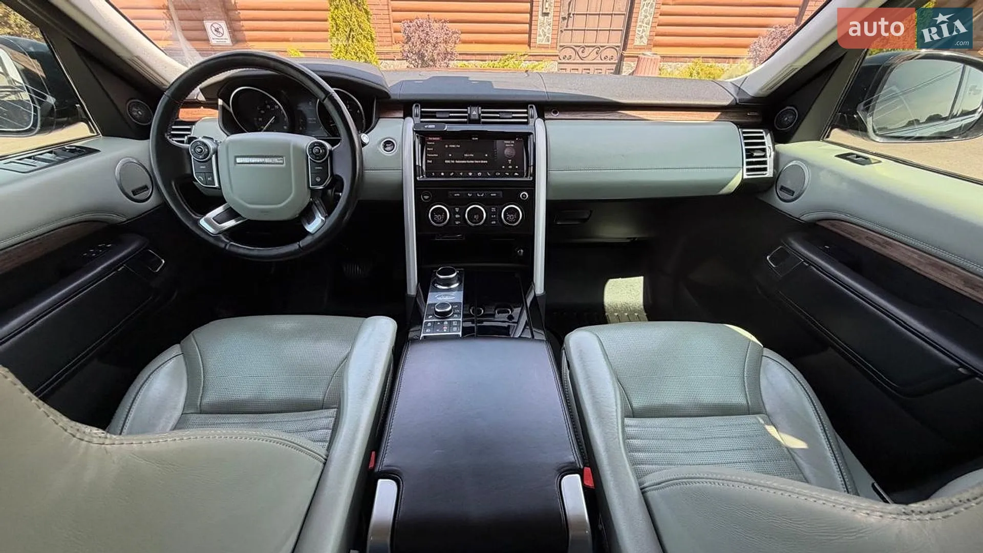2017 Land Rover Discovery - мініатюра 70