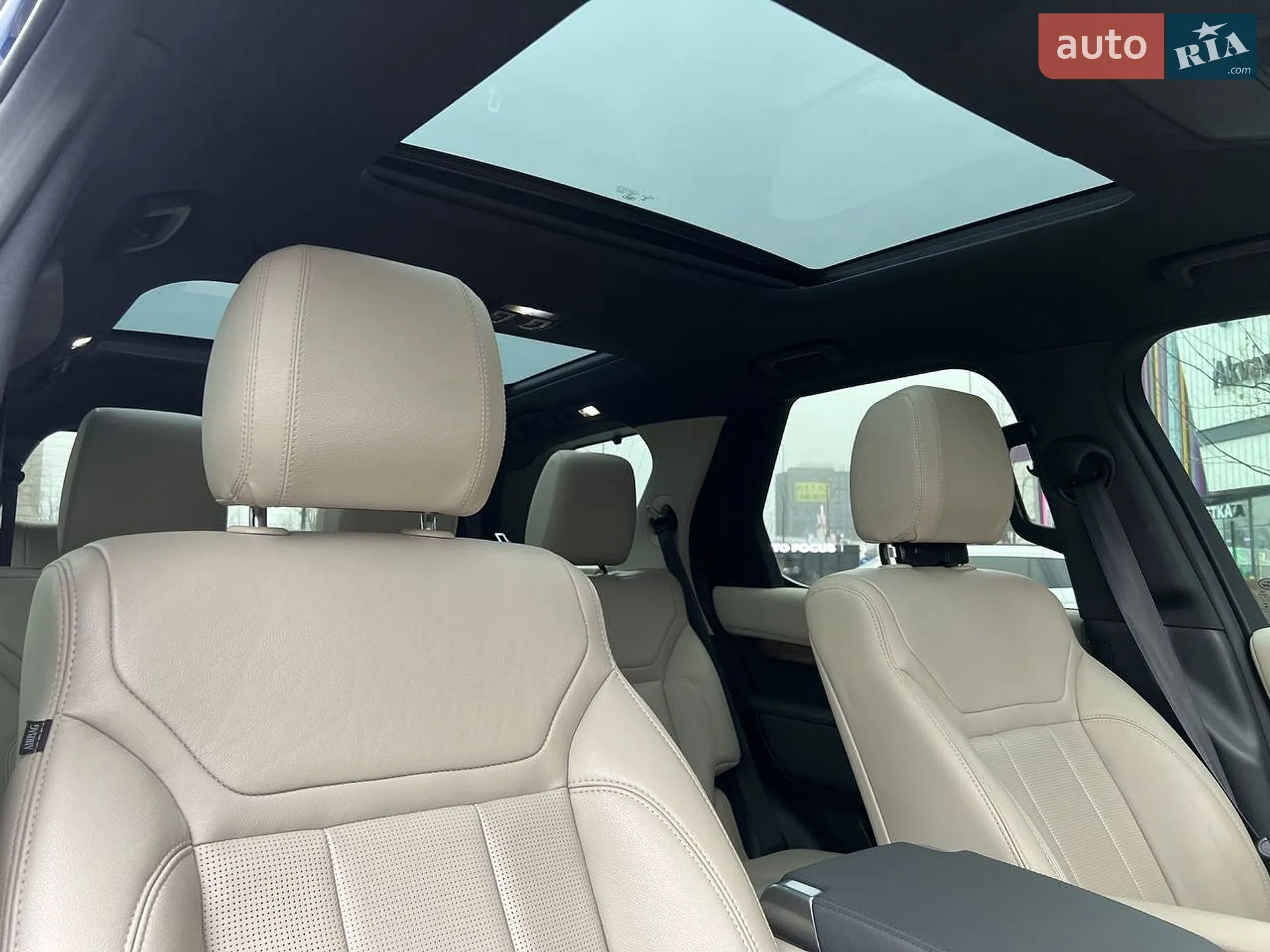 2018 Land Rover Discovery - мініатюра 19