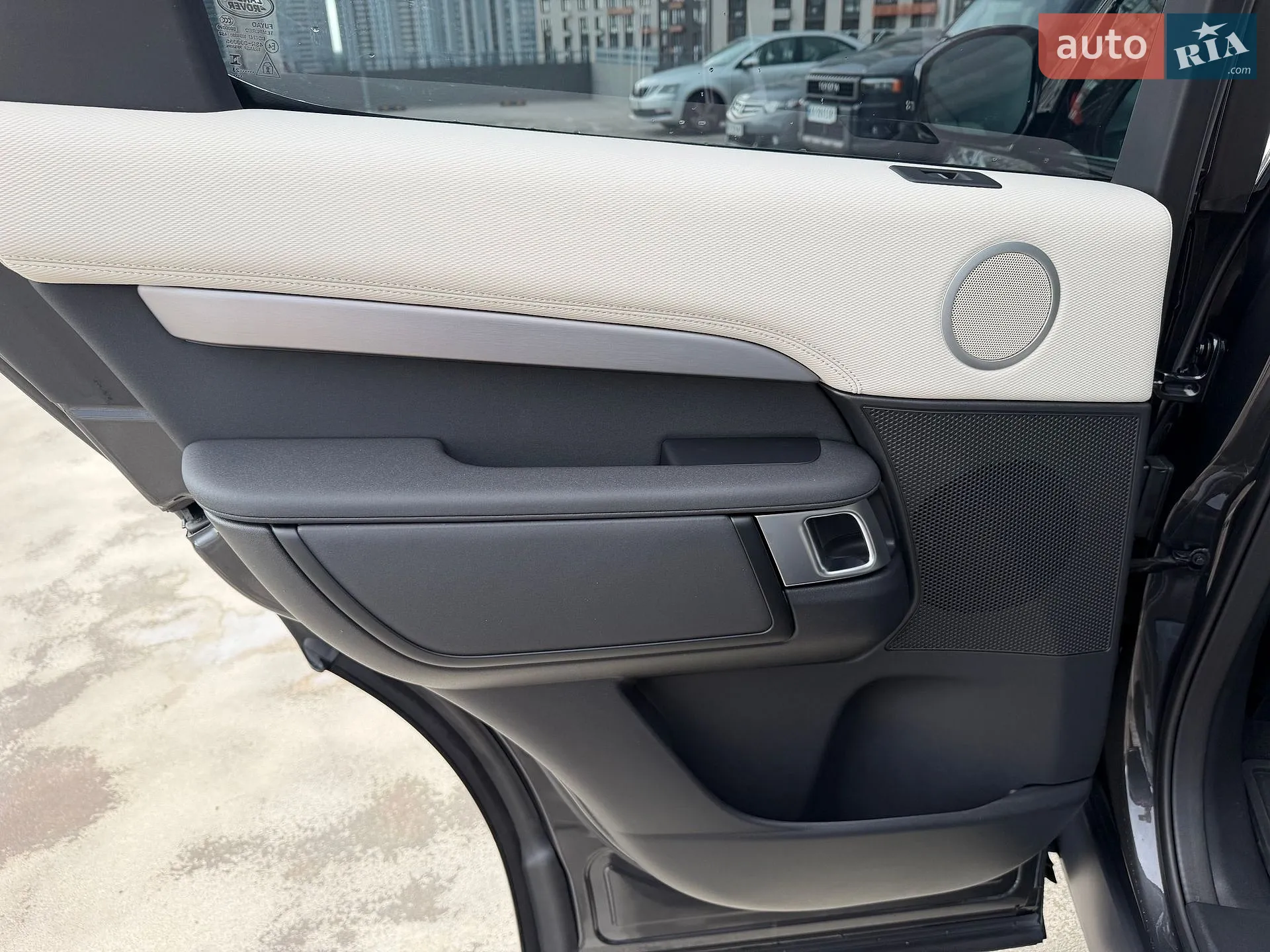 2023 Land Rover Discovery - мініатюра 77
