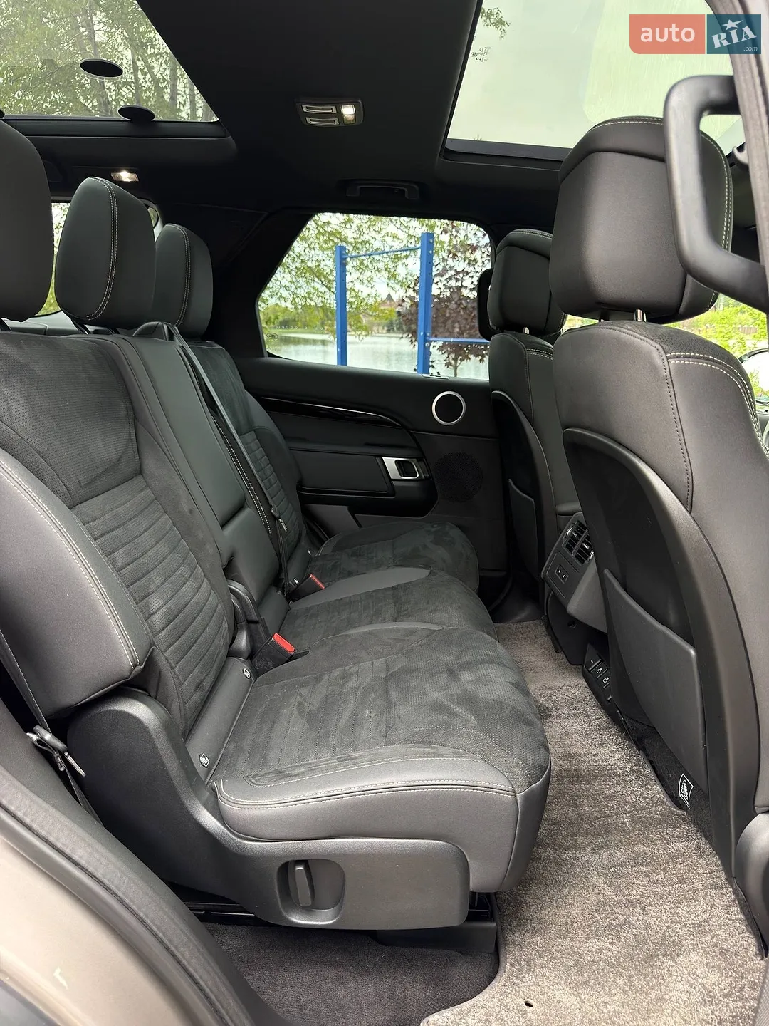 2021 Land Rover Discovery - мініатюра 33
