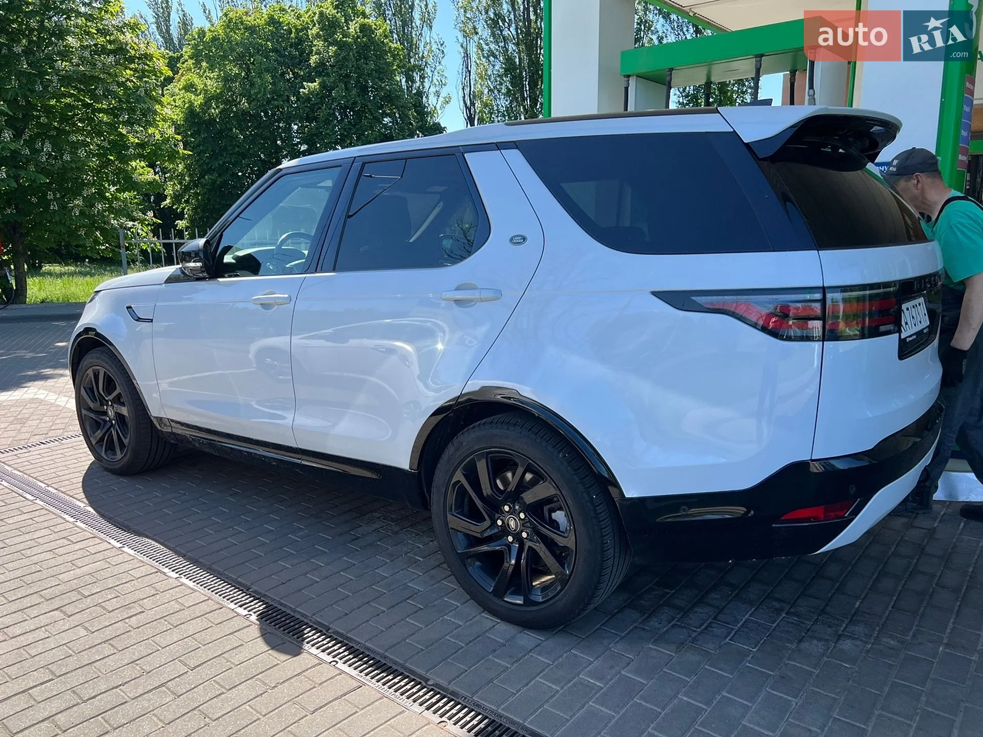 2021 Land Rover Discovery - мініатюра 2