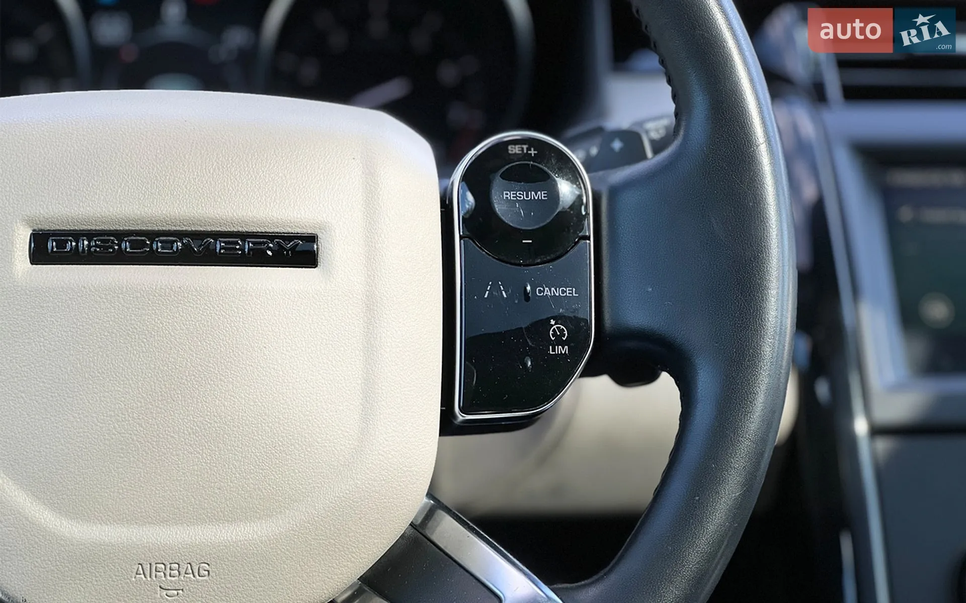 2018 Land Rover Discovery - мініатюра 13