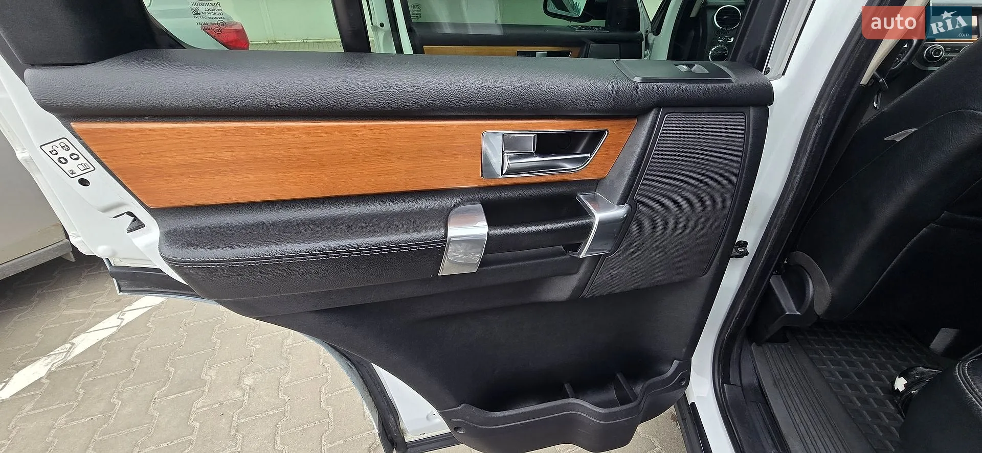 2011 Land Rover Discovery - мініатюра 6
