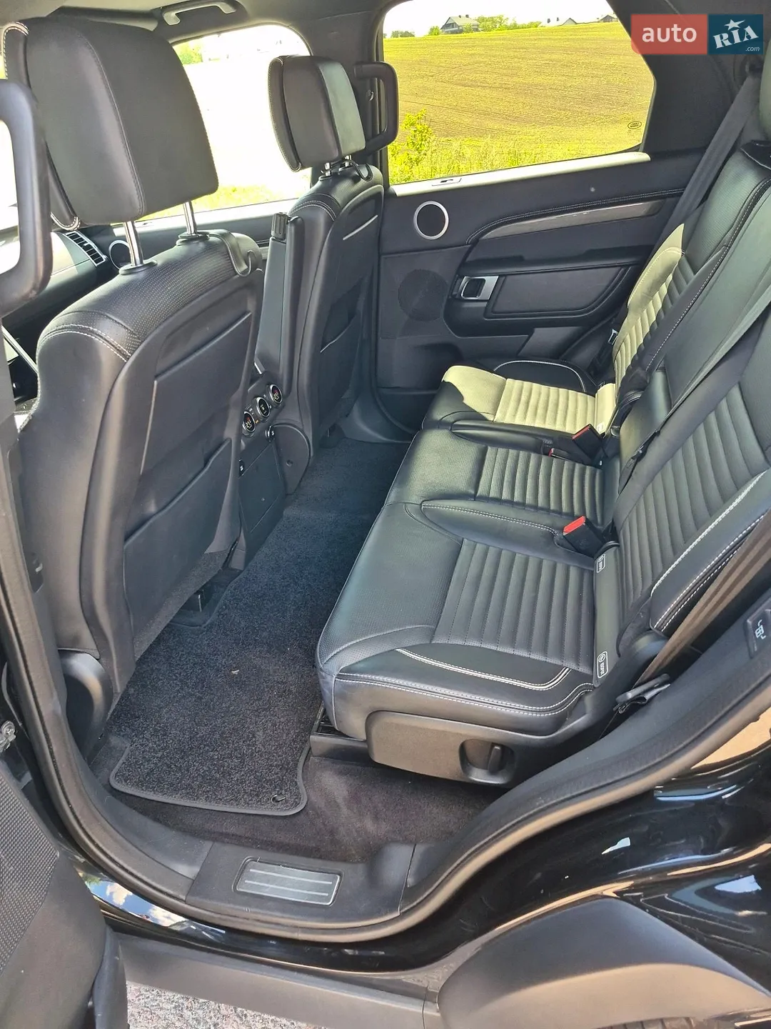 2019 Land Rover Discovery - мініатюра 21