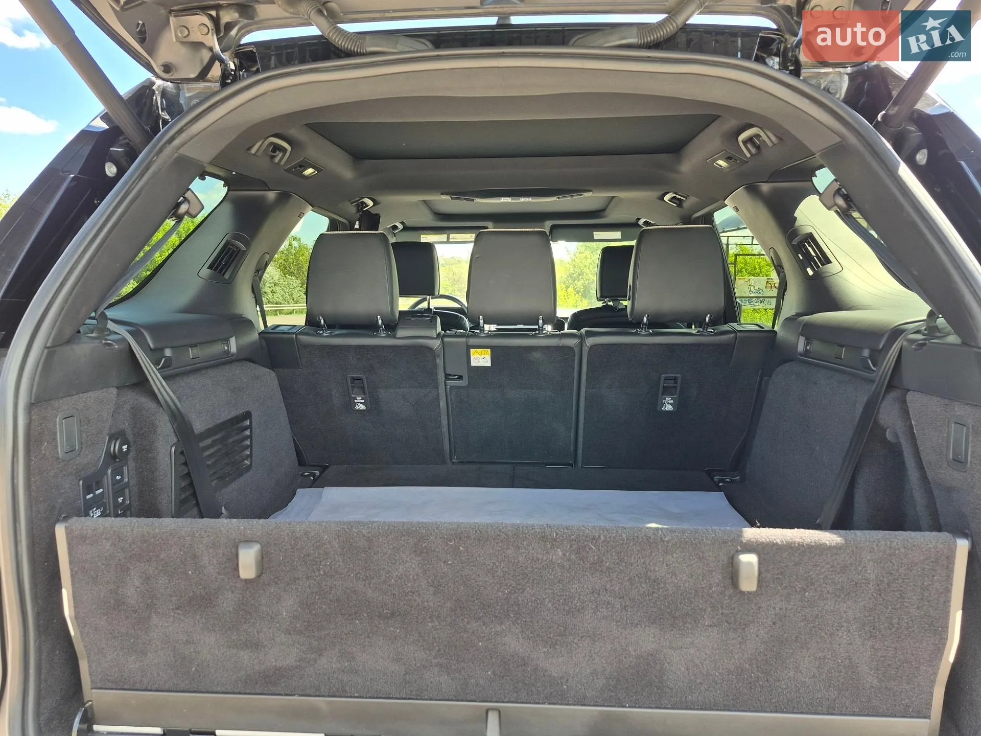 2019 Land Rover Discovery - мініатюра 13