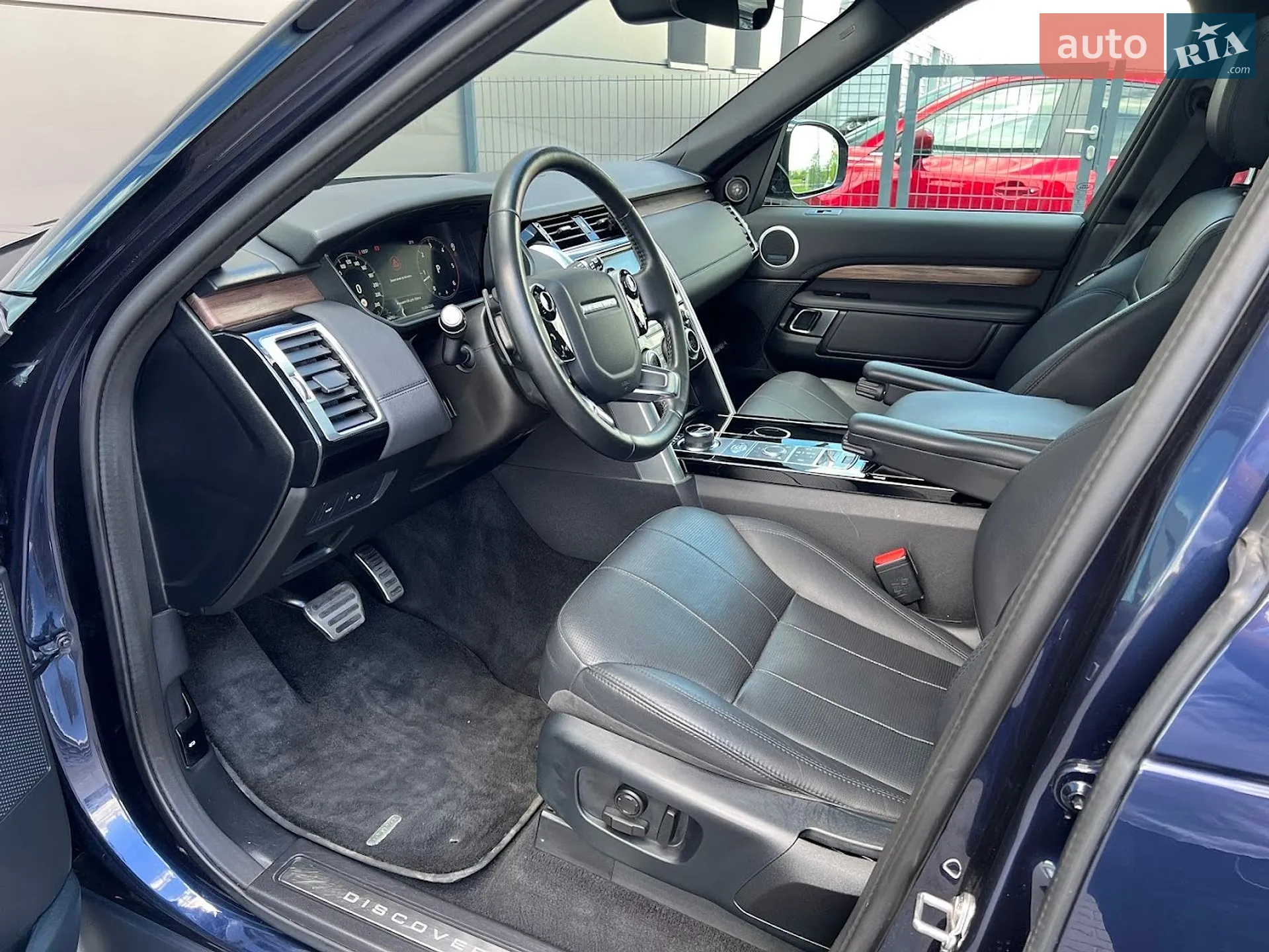 2019 Land Rover Discovery - мініатюра 9