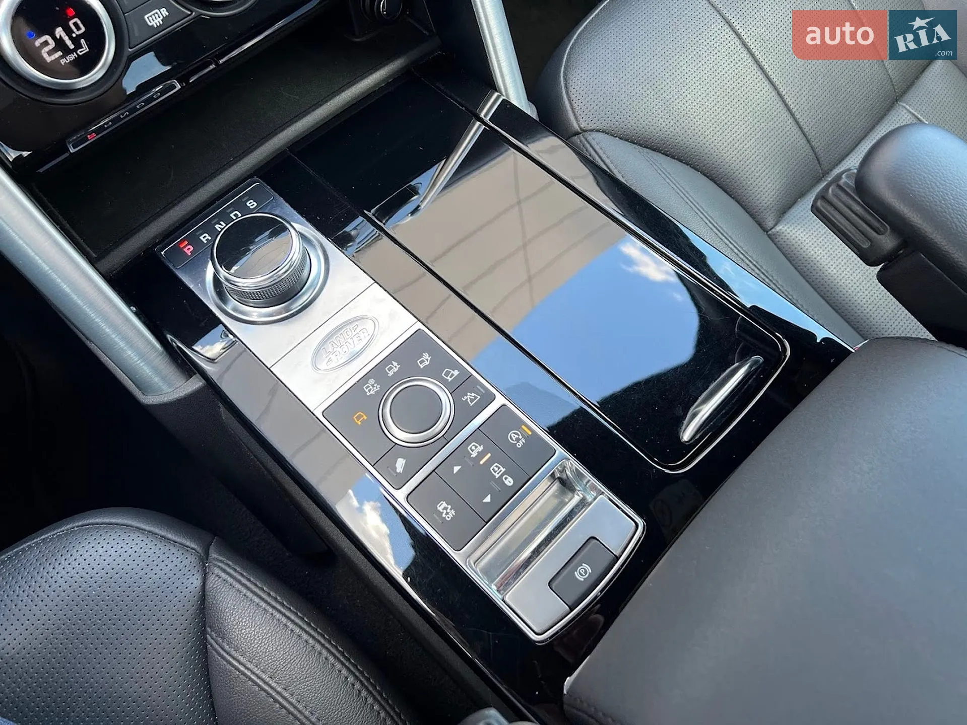 2019 Land Rover Discovery - мініатюра 23