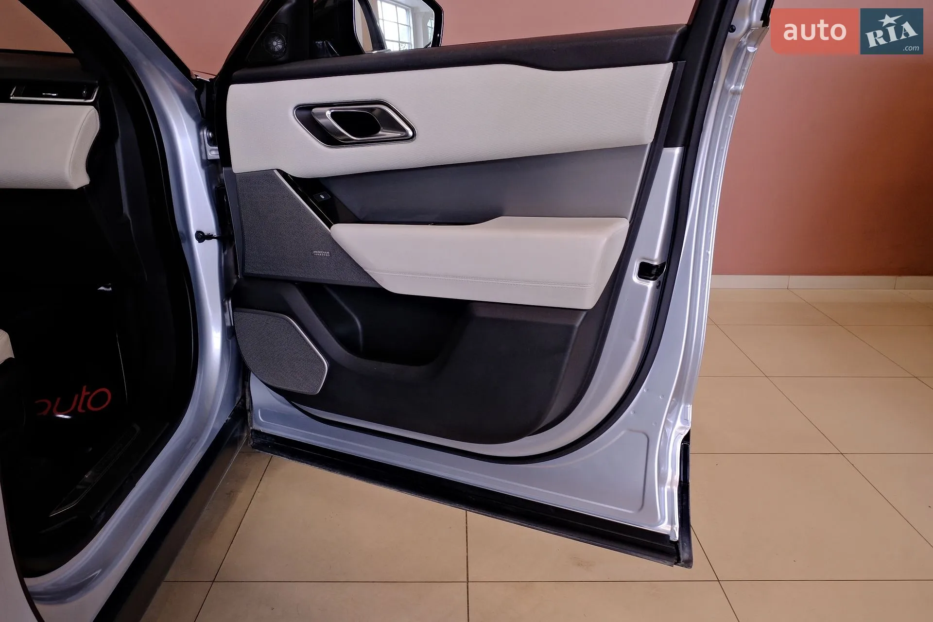 2018 Land Rover Discovery - мініатюра 43