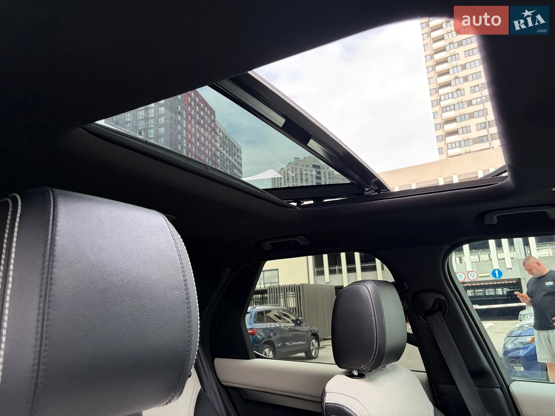2021 Land Rover Discovery - мініатюра 7