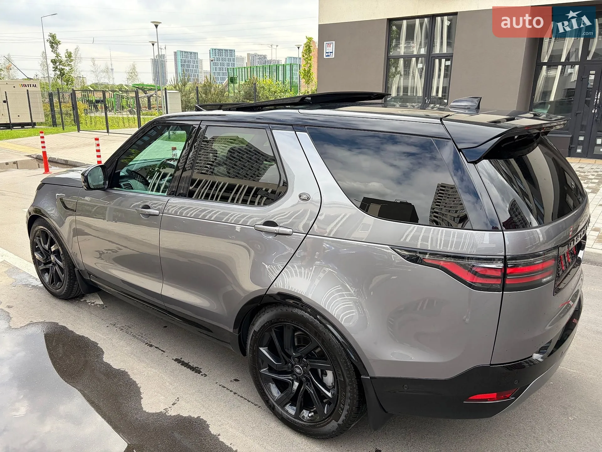 2021 Land Rover Discovery - мініатюра 30