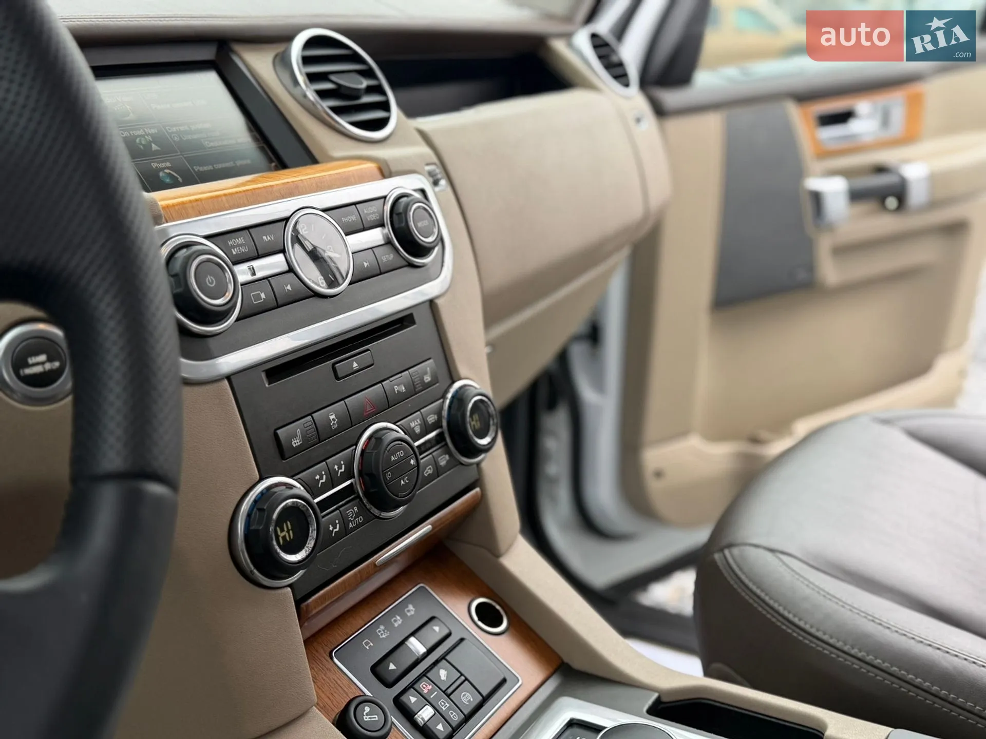 2016 Land Rover Discovery - мініатюра 44