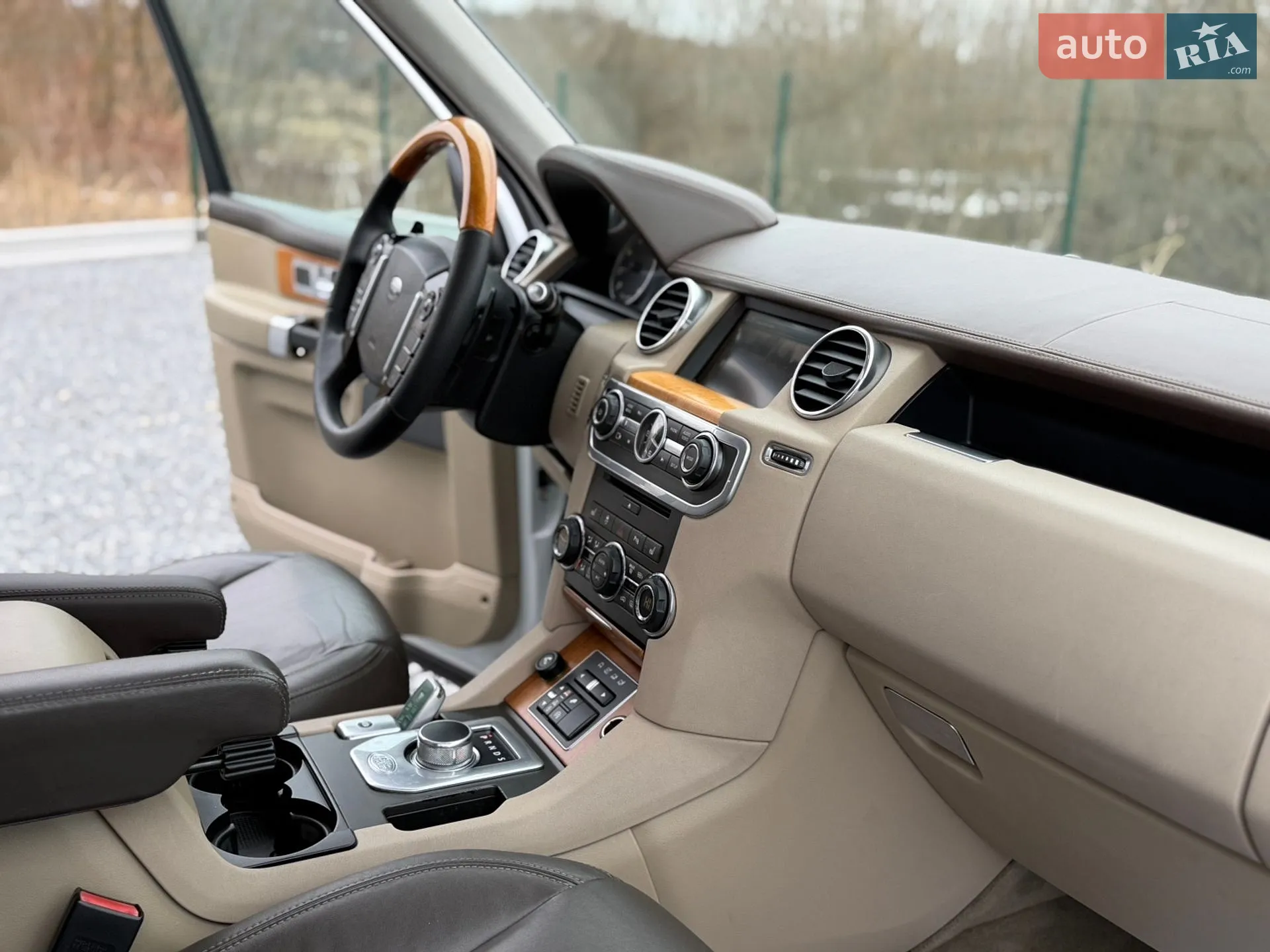 2016 Land Rover Discovery - мініатюра 45