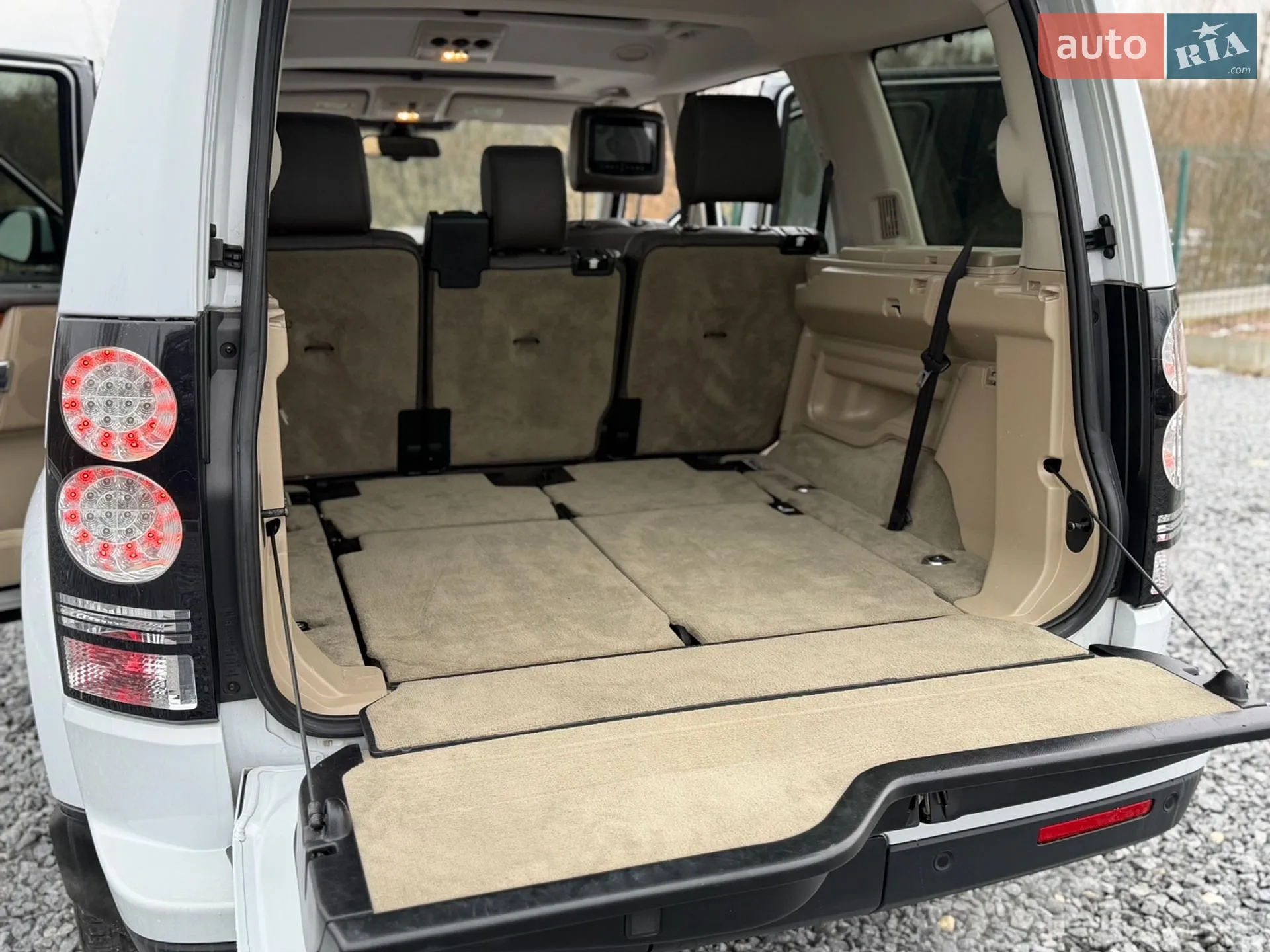 2016 Land Rover Discovery - мініатюра 51