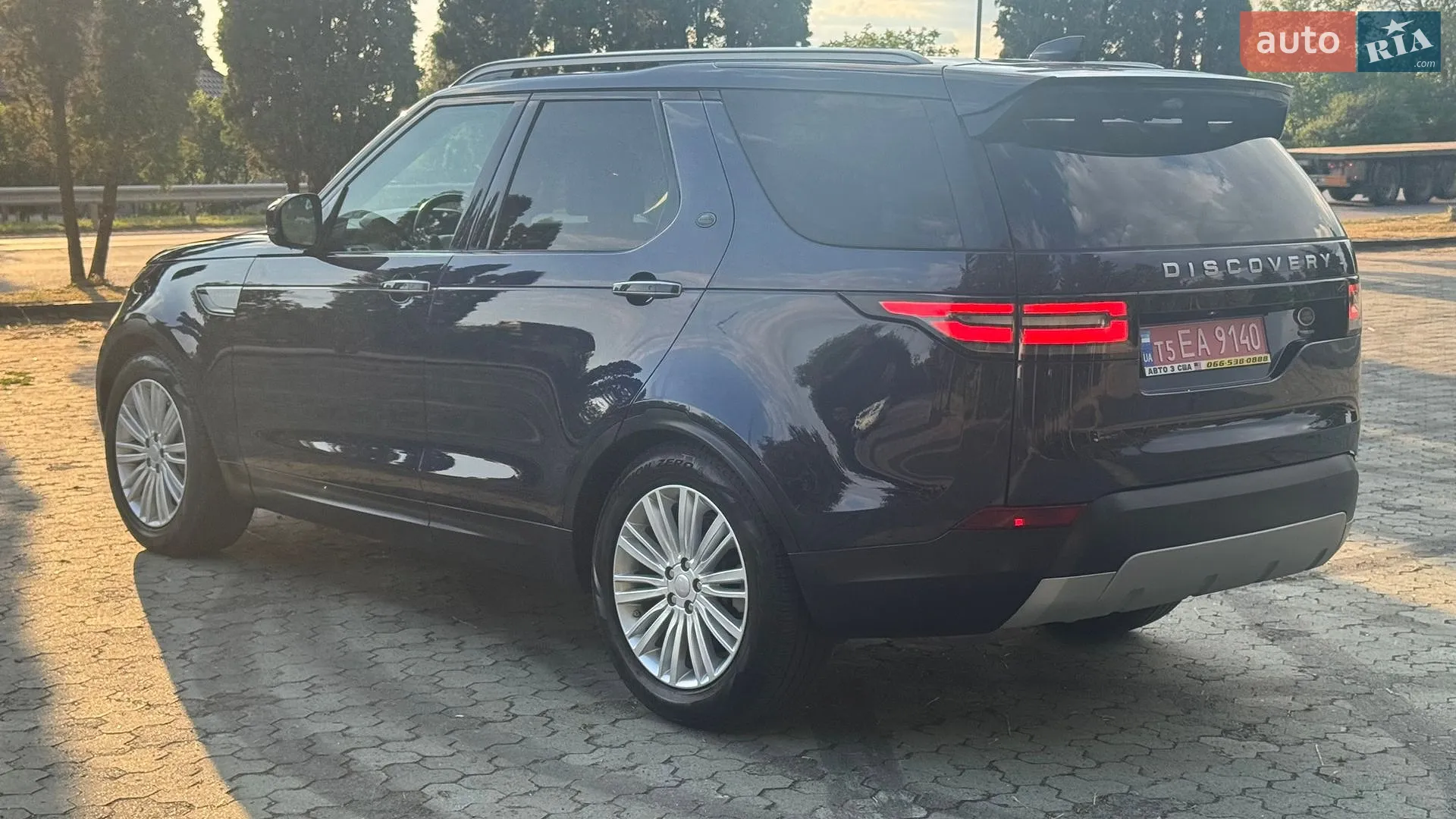 2019 Land Rover Discovery - мініатюра 8