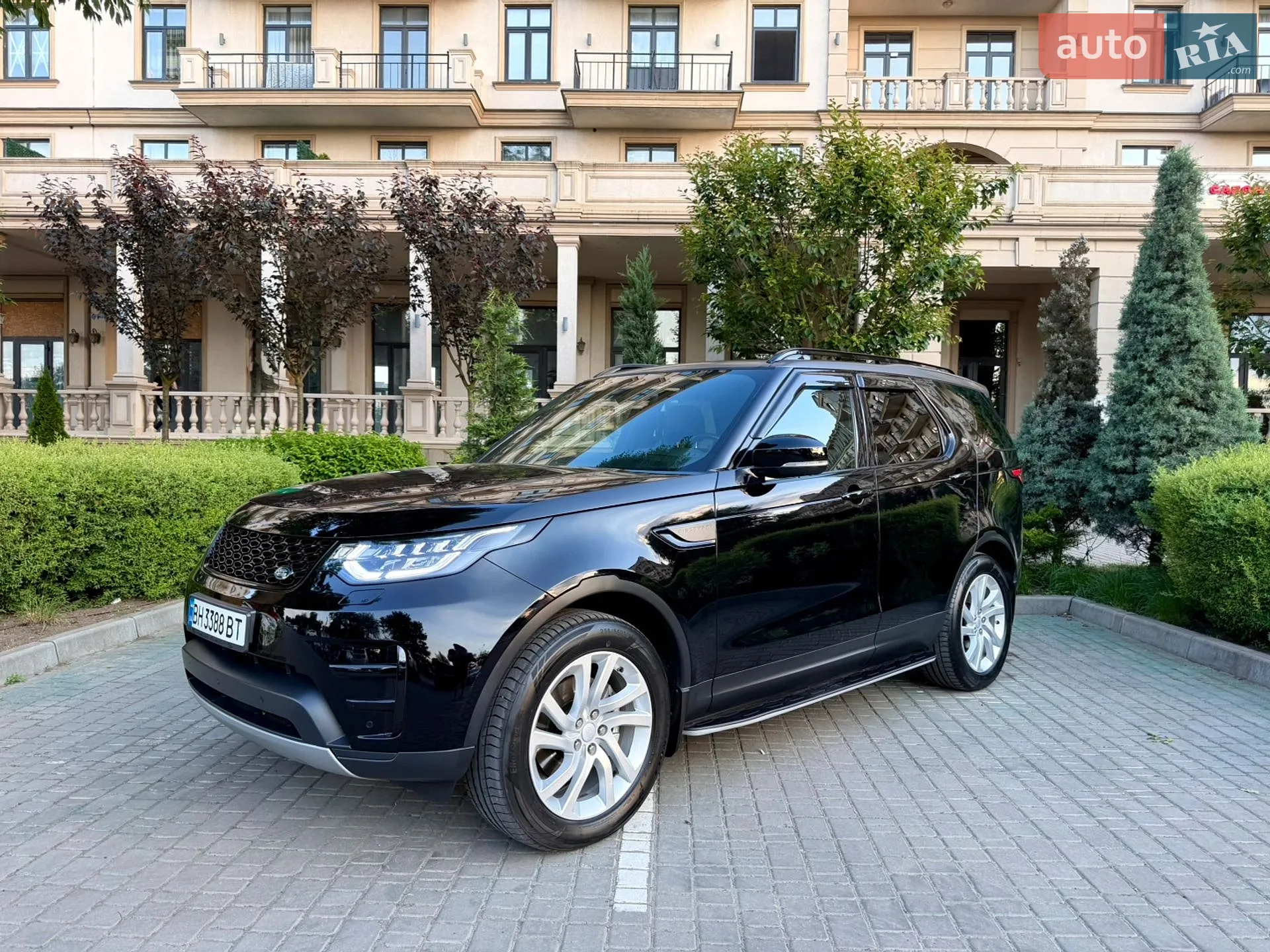 2018 Land Rover Discovery - мініатюра 16
