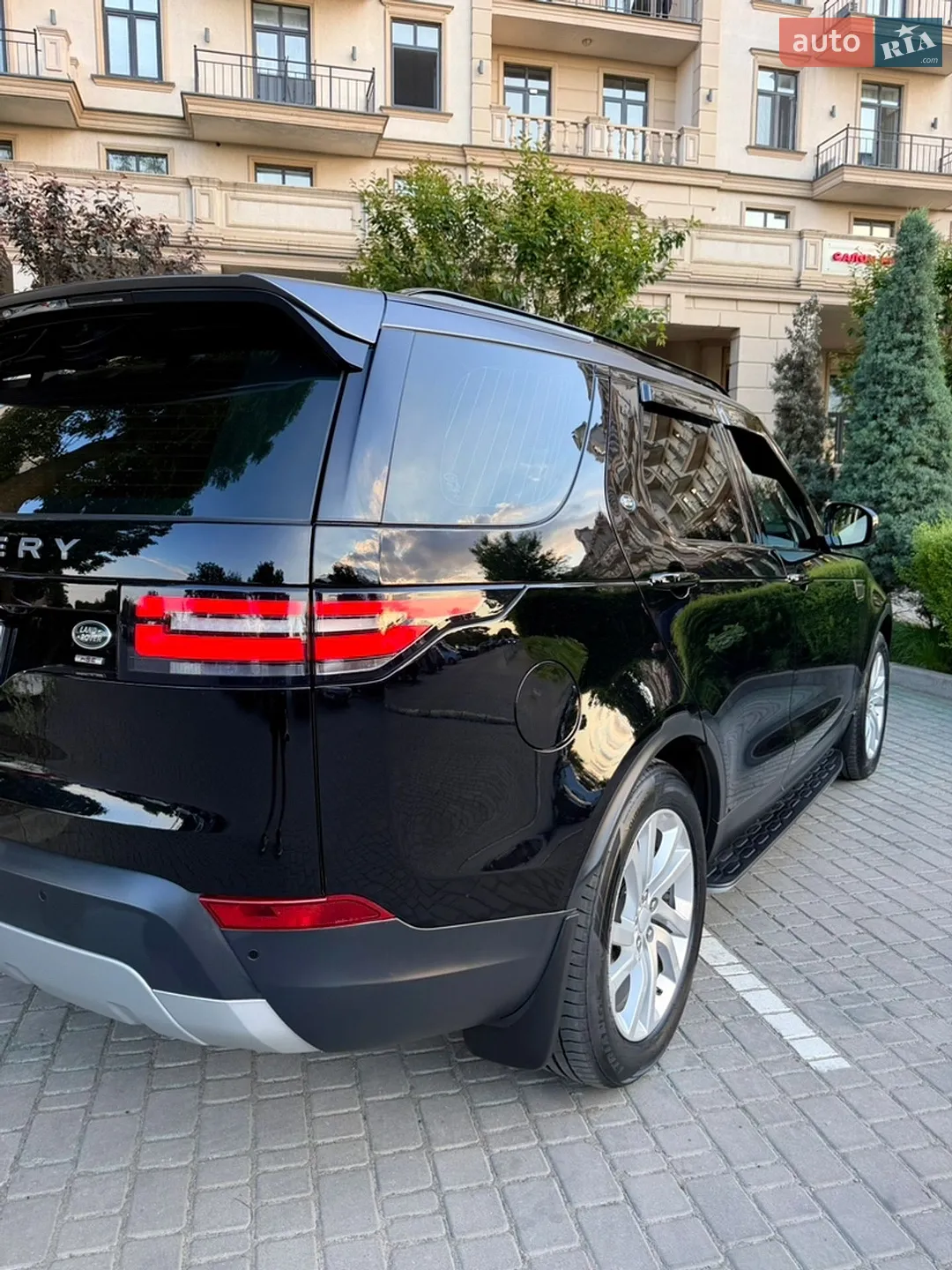 2018 Land Rover Discovery - мініатюра 21
