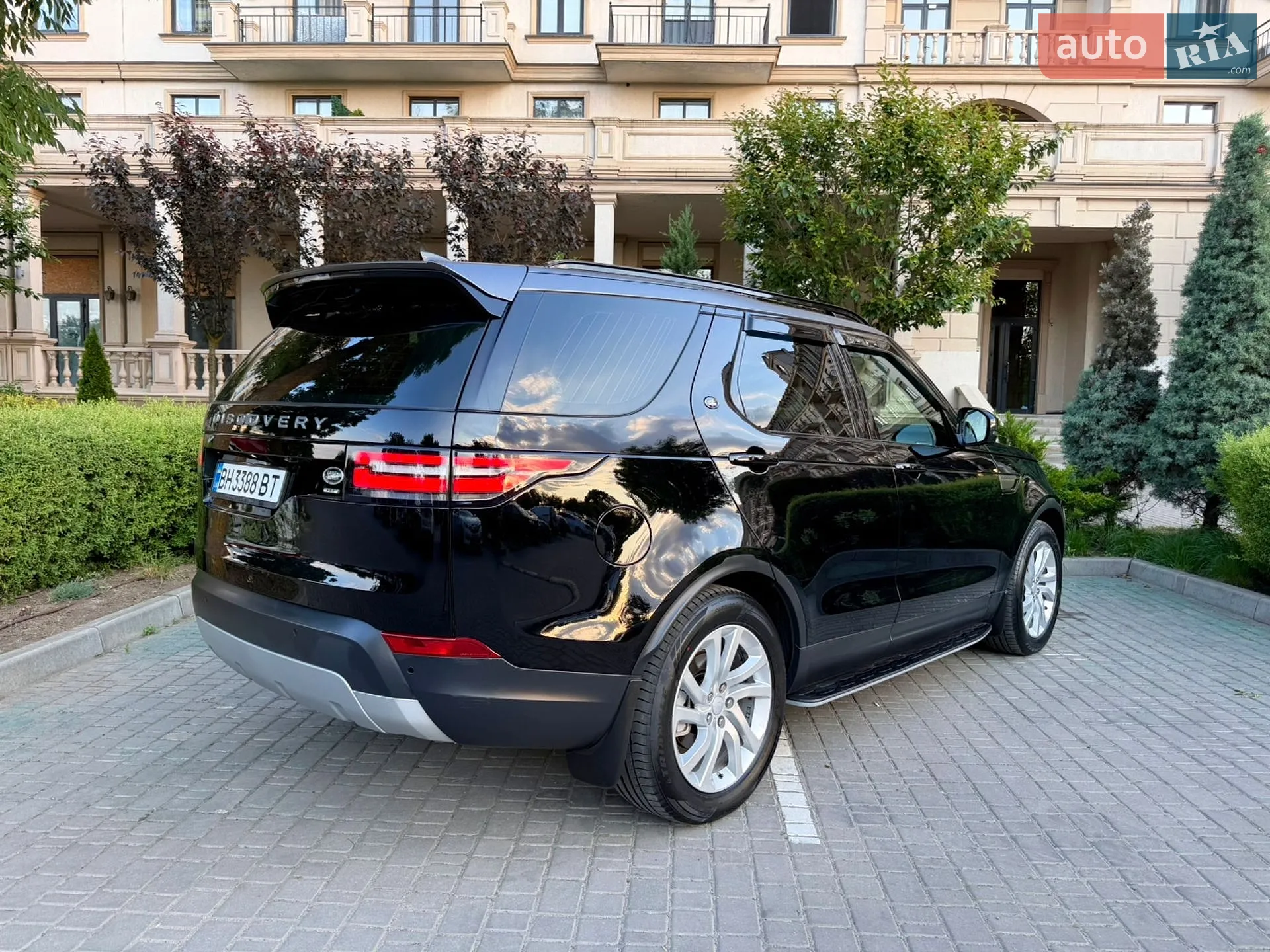 2018 Land Rover Discovery - мініатюра 22