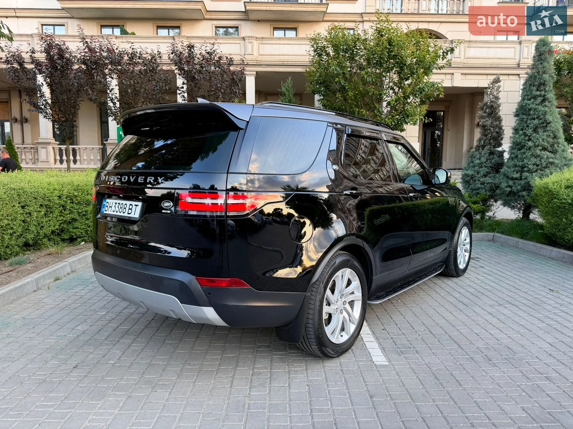2018 Land Rover Discovery - мініатюра 23