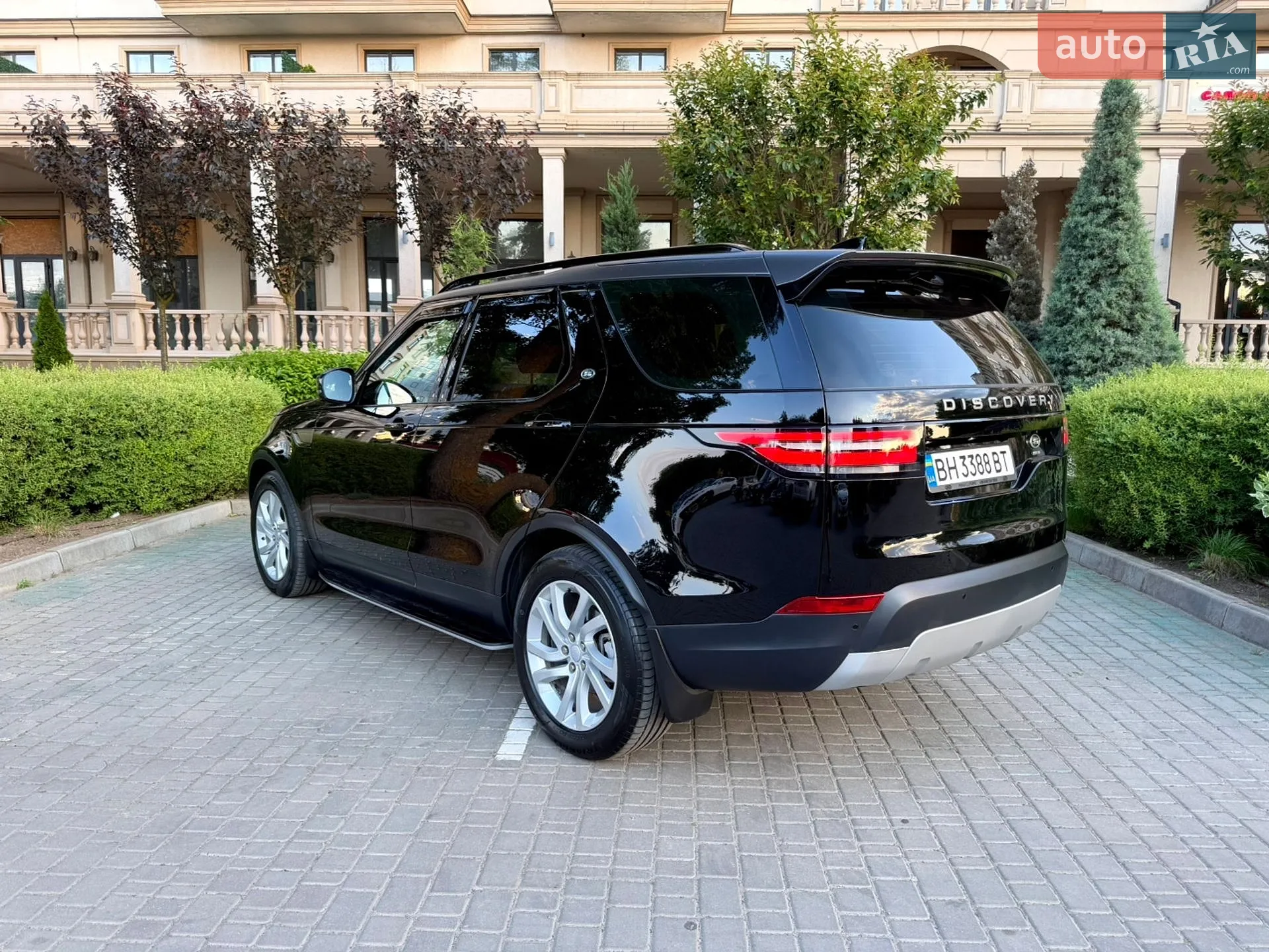2018 Land Rover Discovery - мініатюра 26