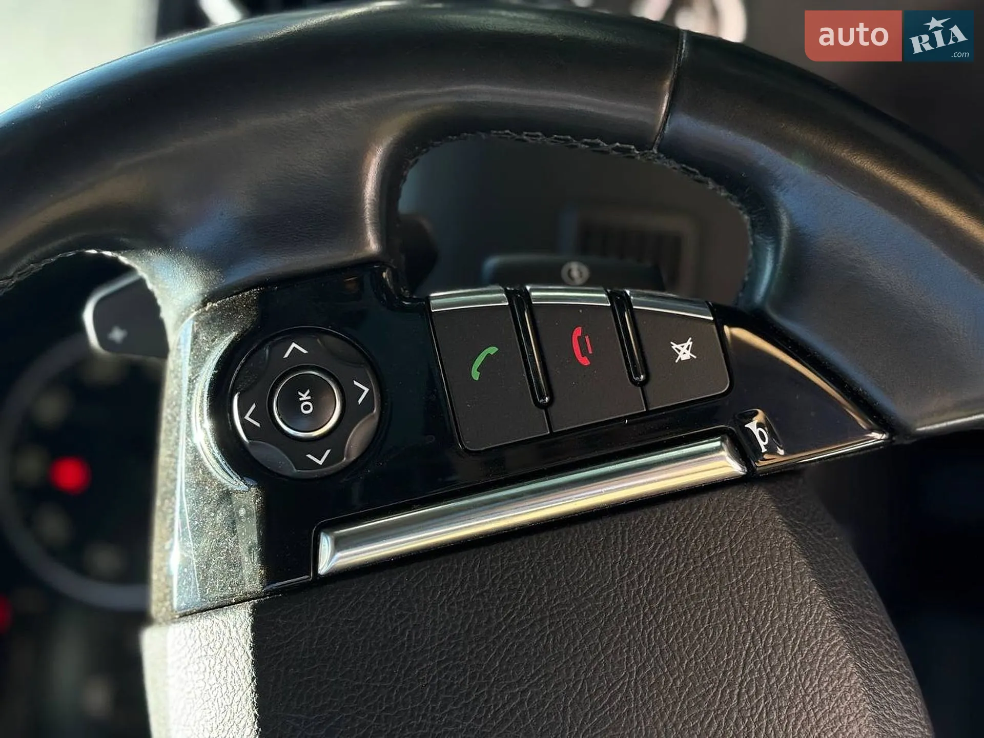2016 Land Rover Discovery - мініатюра 27