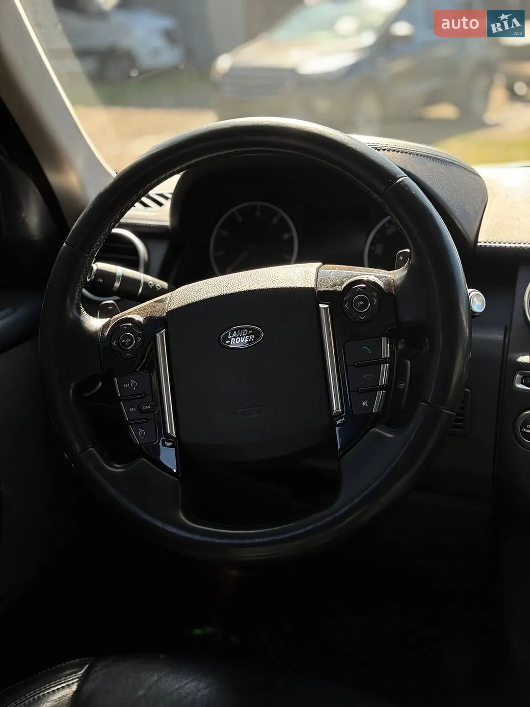 2016 Land Rover Discovery - мініатюра 30