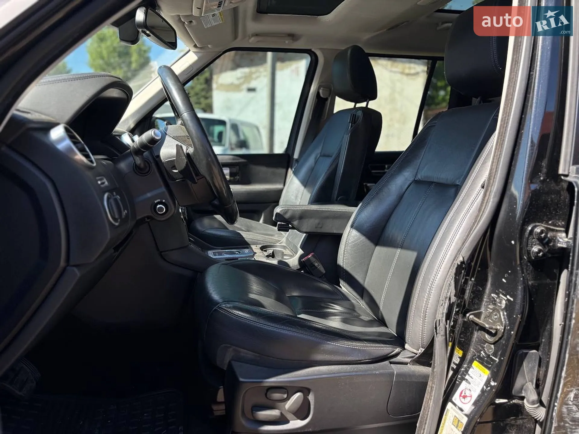2016 Land Rover Discovery - мініатюра 38