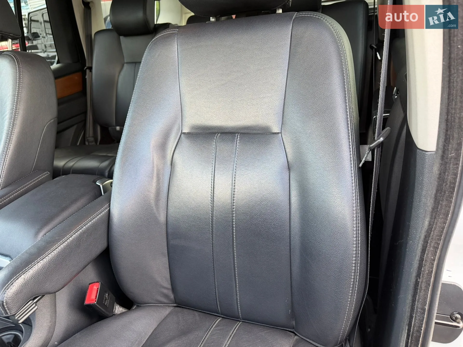 2014 Land Rover Discovery - мініатюра 24