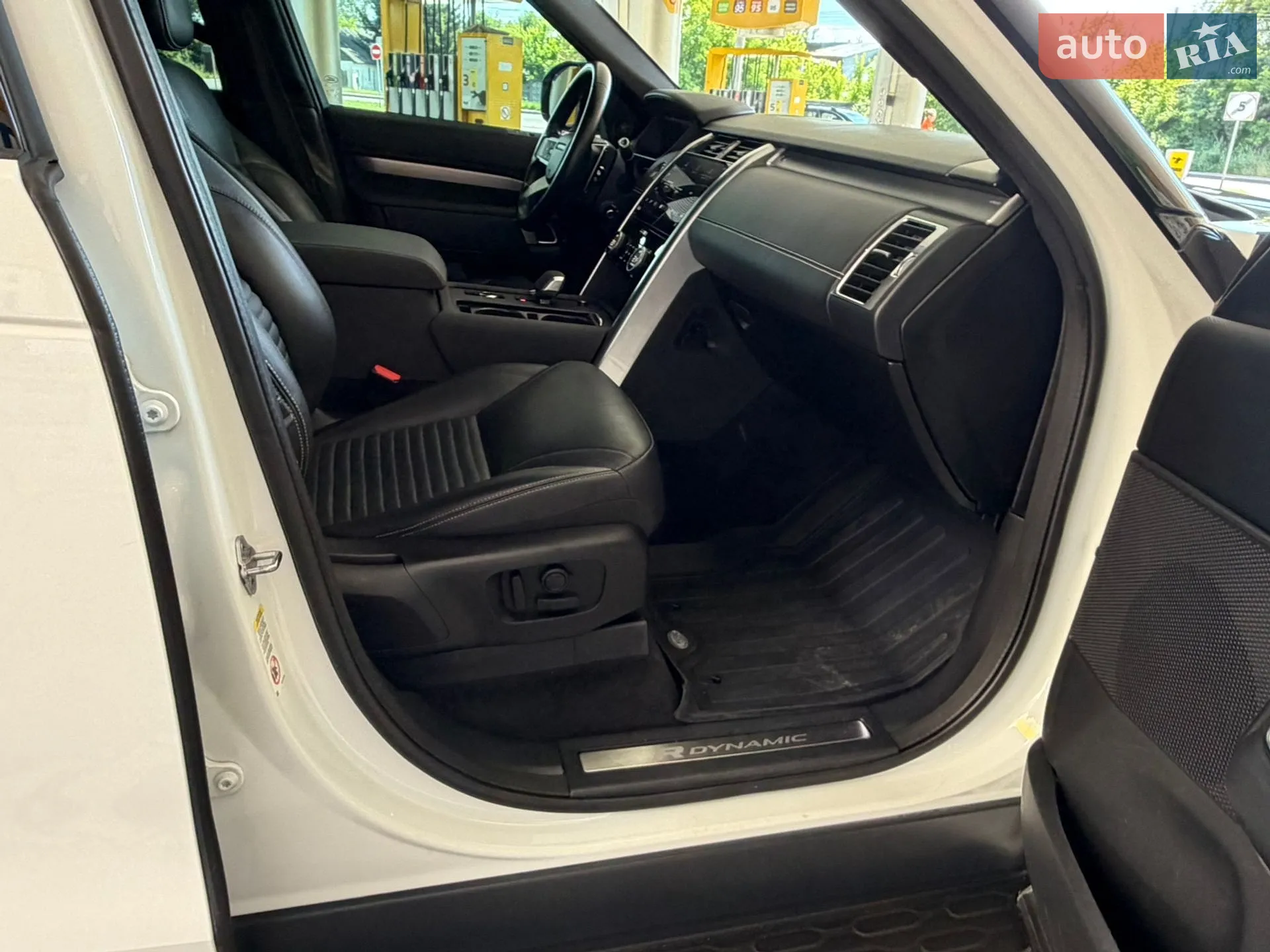 2021 Land Rover Discovery - мініатюра 29
