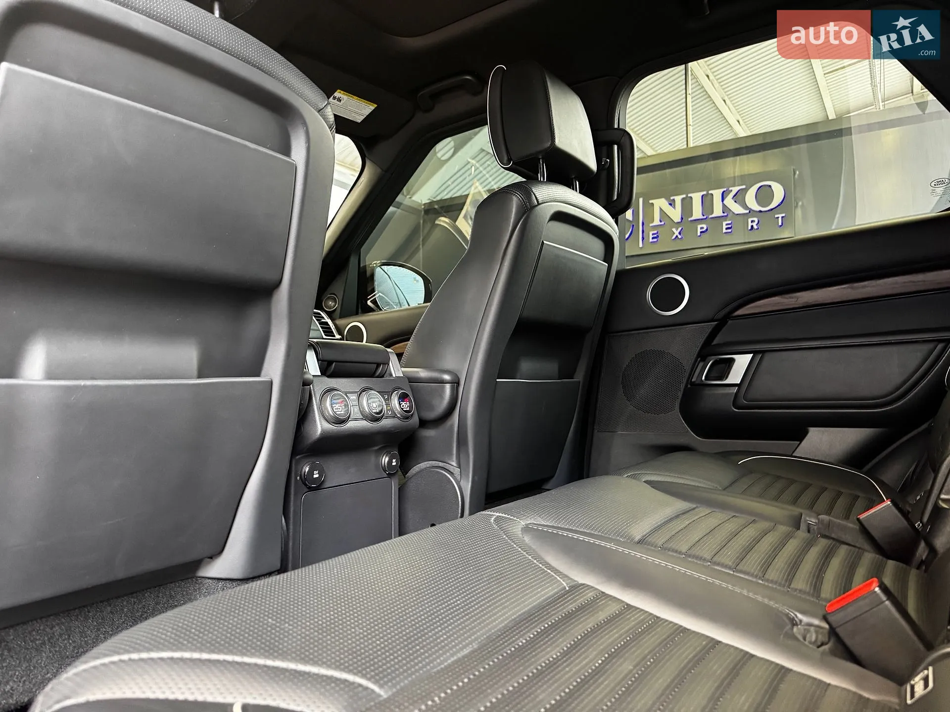 2019 Land Rover Discovery - мініатюра 29