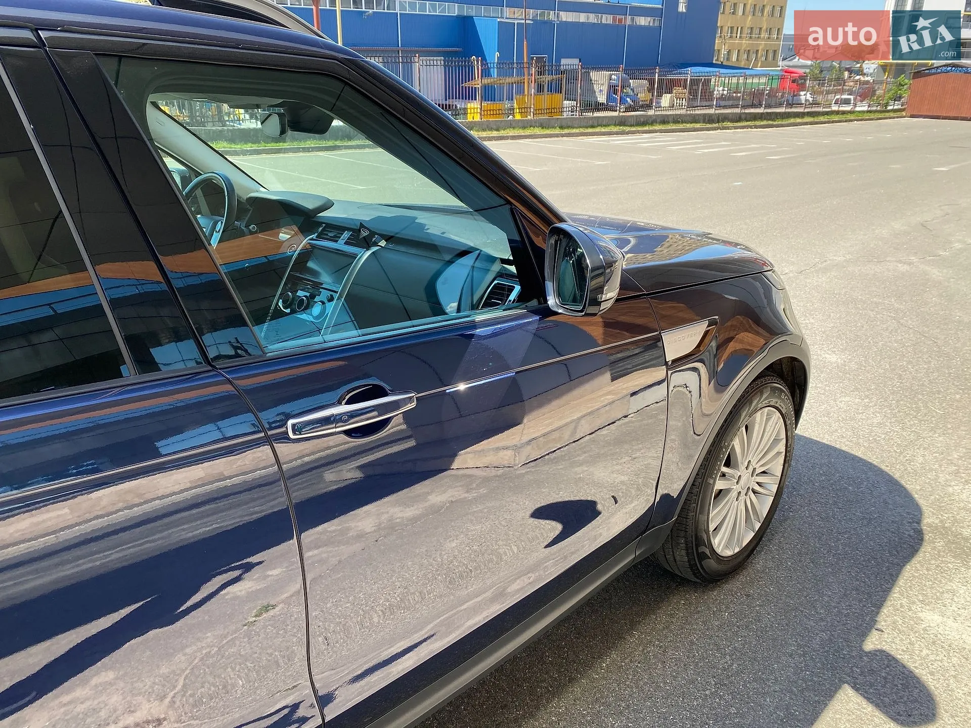 2018 Land Rover Discovery - мініатюра 27