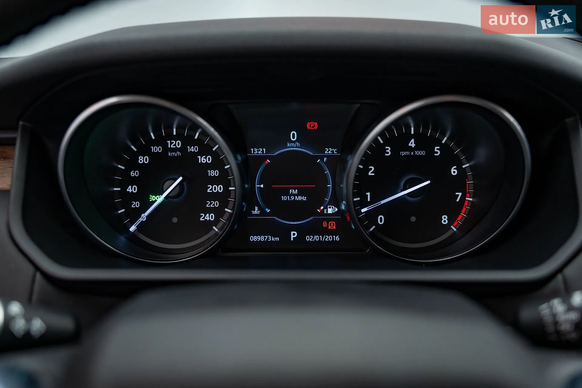 2017 Land Rover Discovery - мініатюра 19