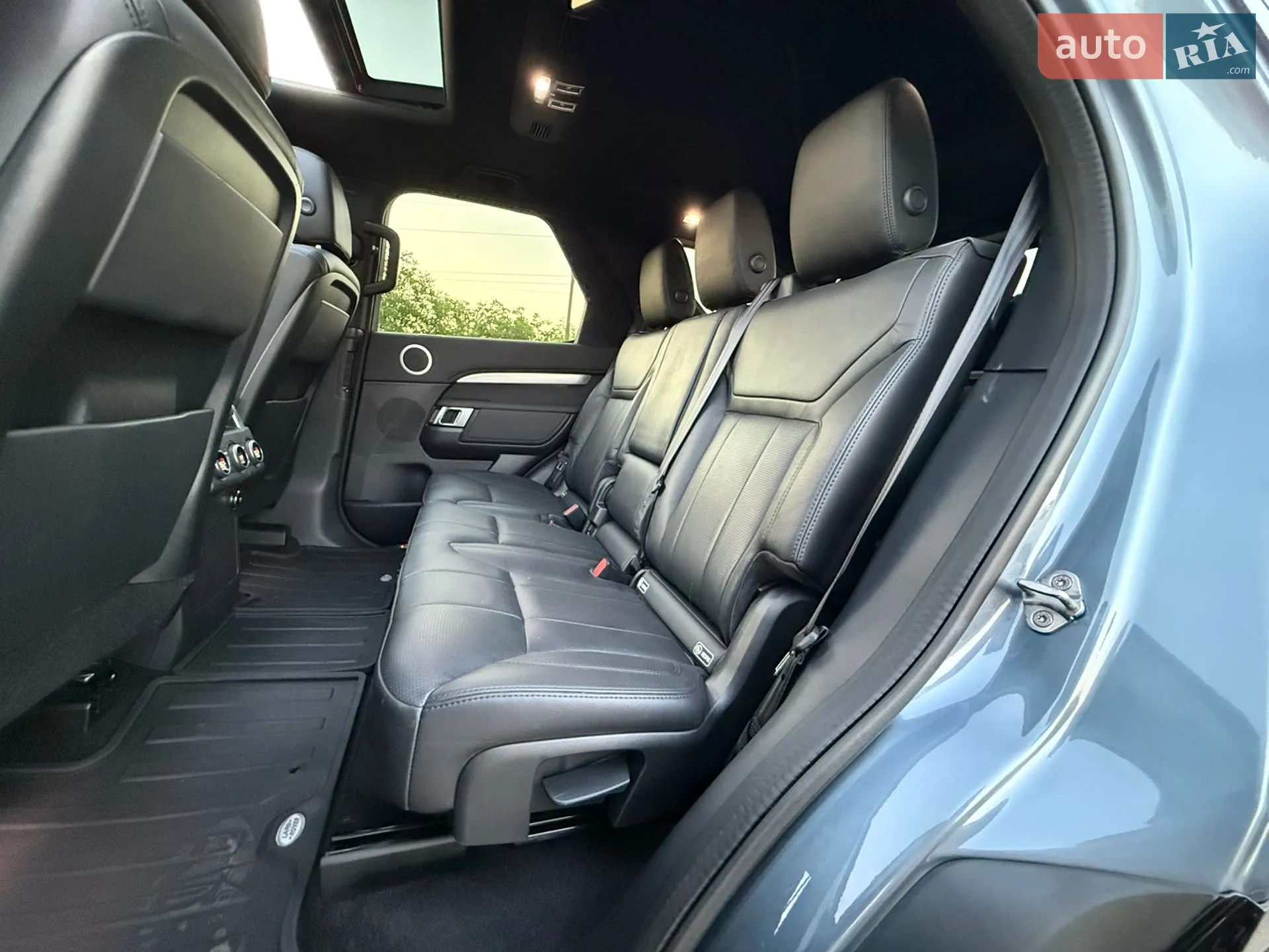 2019 Land Rover Discovery - мініатюра 20