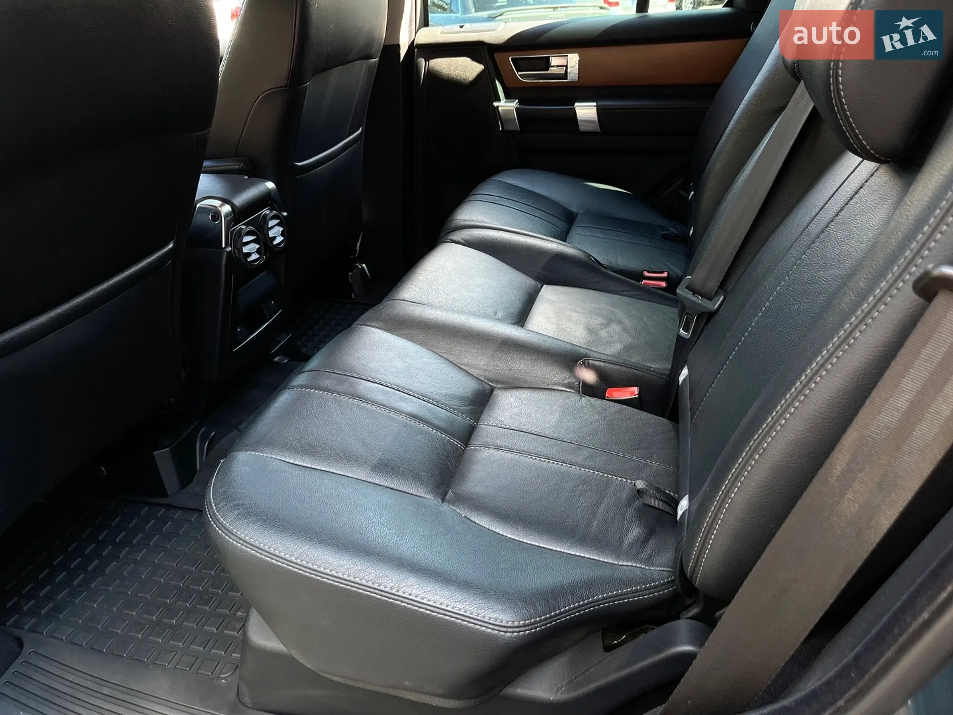 2012 Land Rover Discovery - мініатюра 25