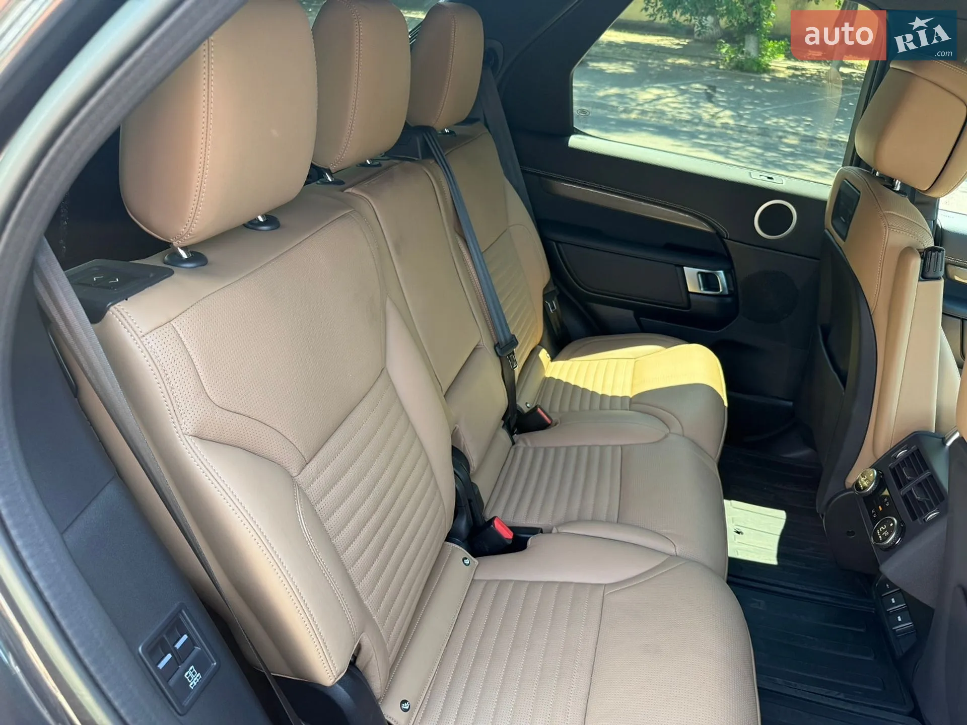 2023 Land Rover Discovery - мініатюра 26