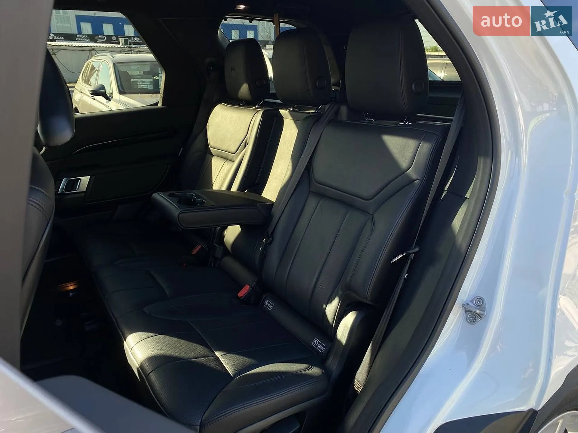 2018 Land Rover Discovery - мініатюра 34