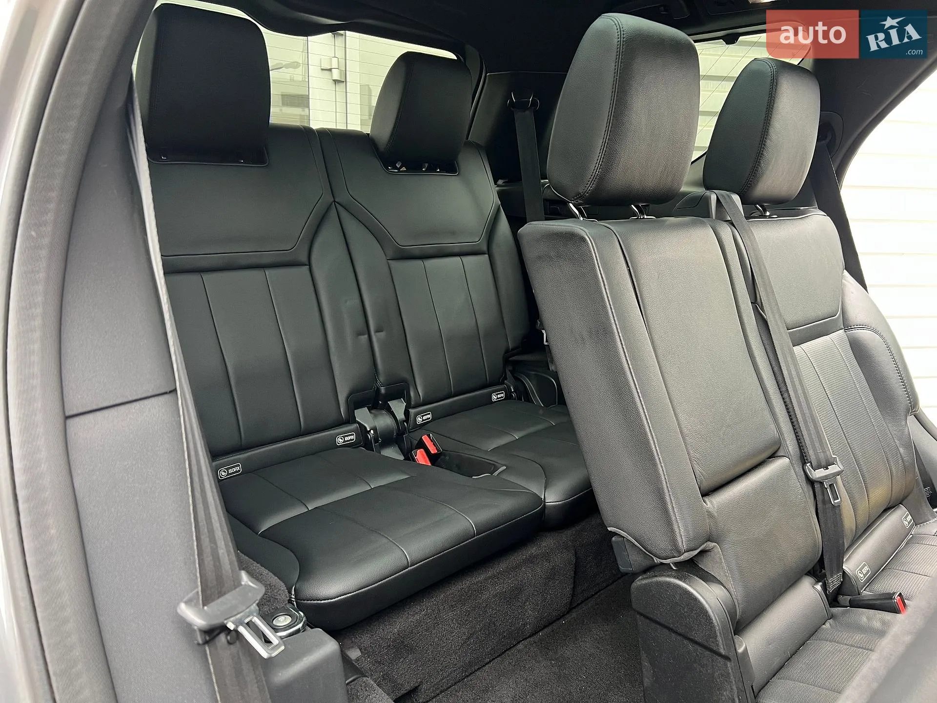 2018 Land Rover Discovery - мініатюра 27