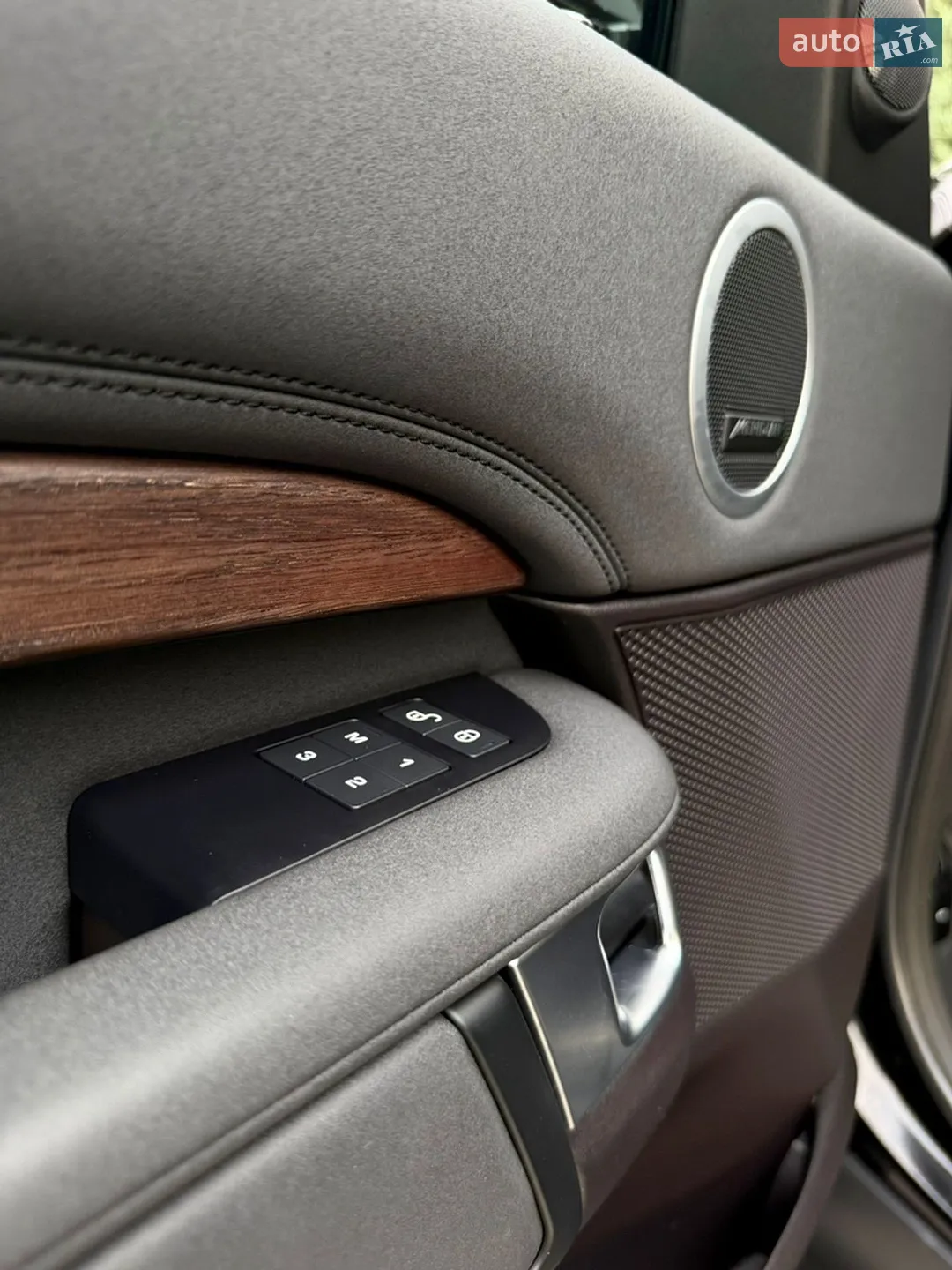 2018 Land Rover Discovery - мініатюра 51