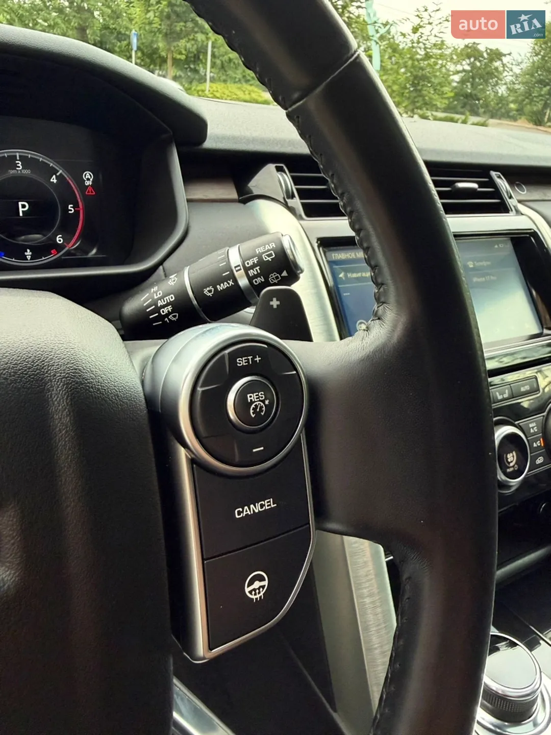 2018 Land Rover Discovery - мініатюра 40