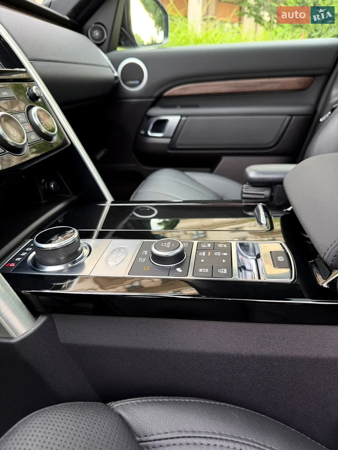 2018 Land Rover Discovery - мініатюра 43