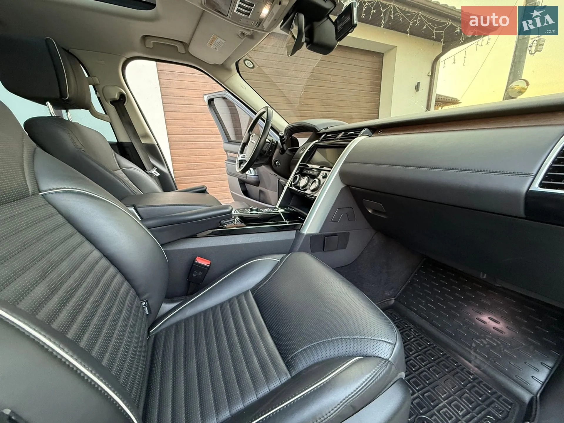2018 Land Rover Discovery - мініатюра 4