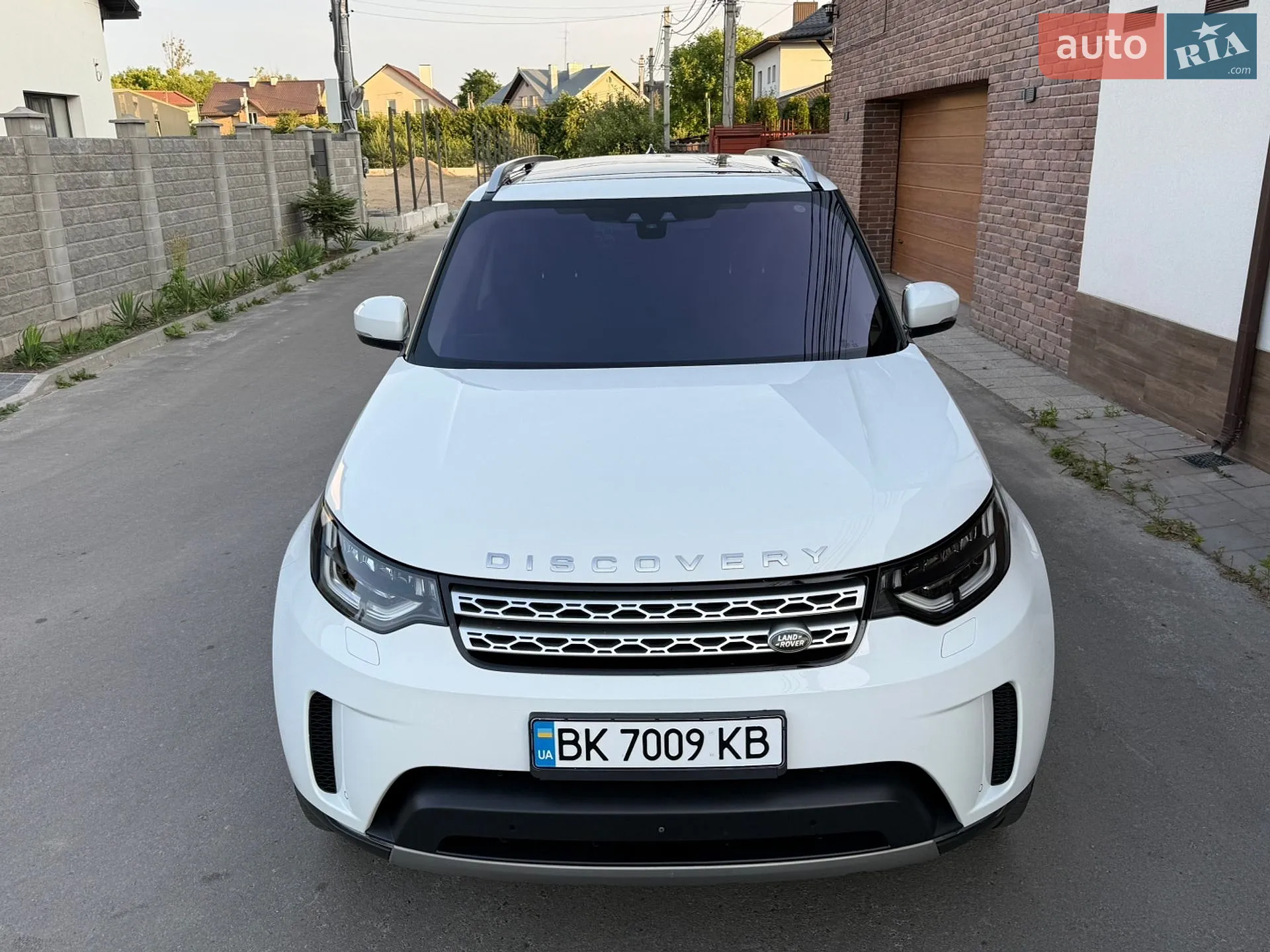 2018 Land Rover Discovery - мініатюра 38
